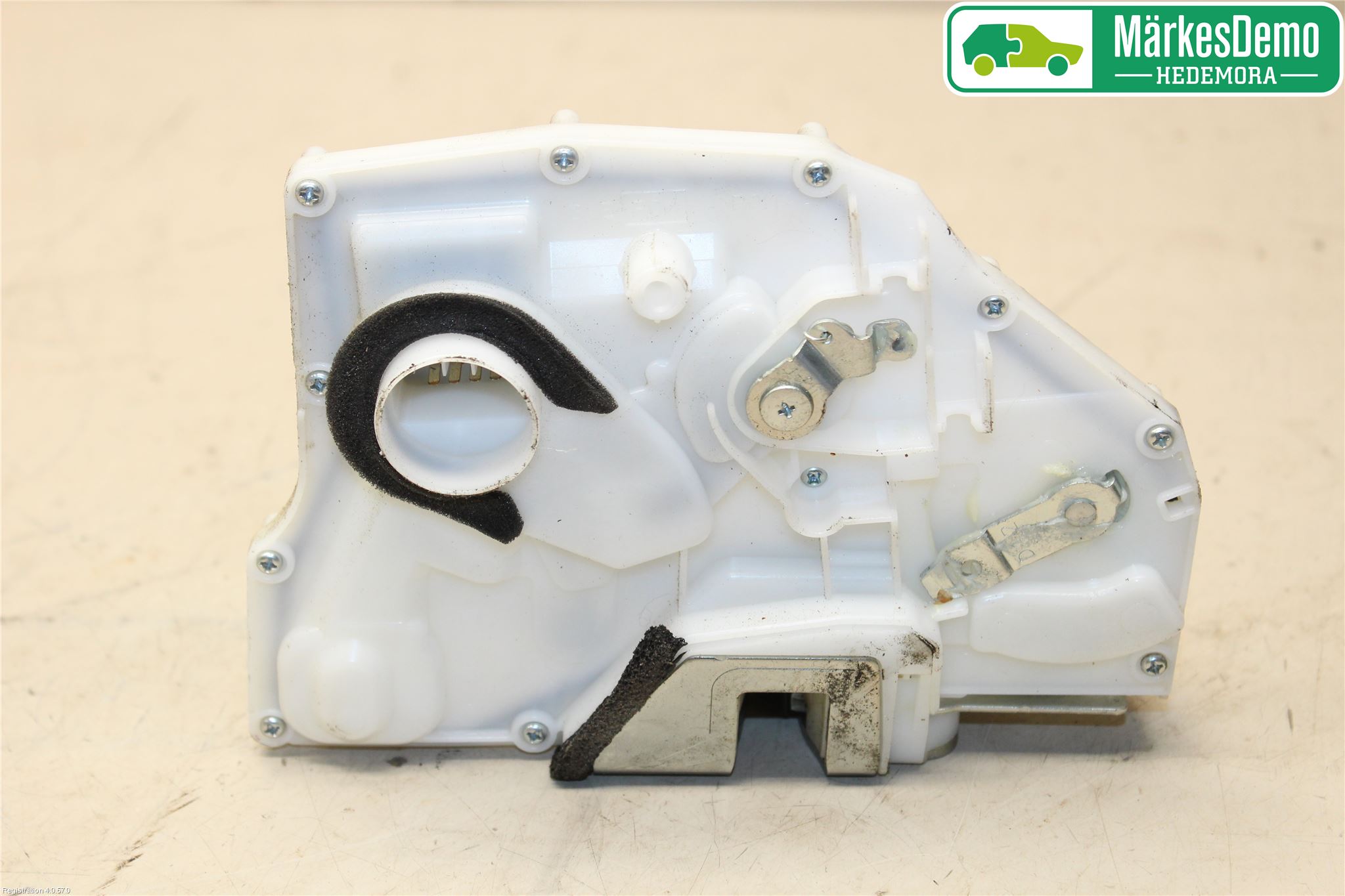 Suzuki SWIFT 11-16 Låskista-Dörrlås