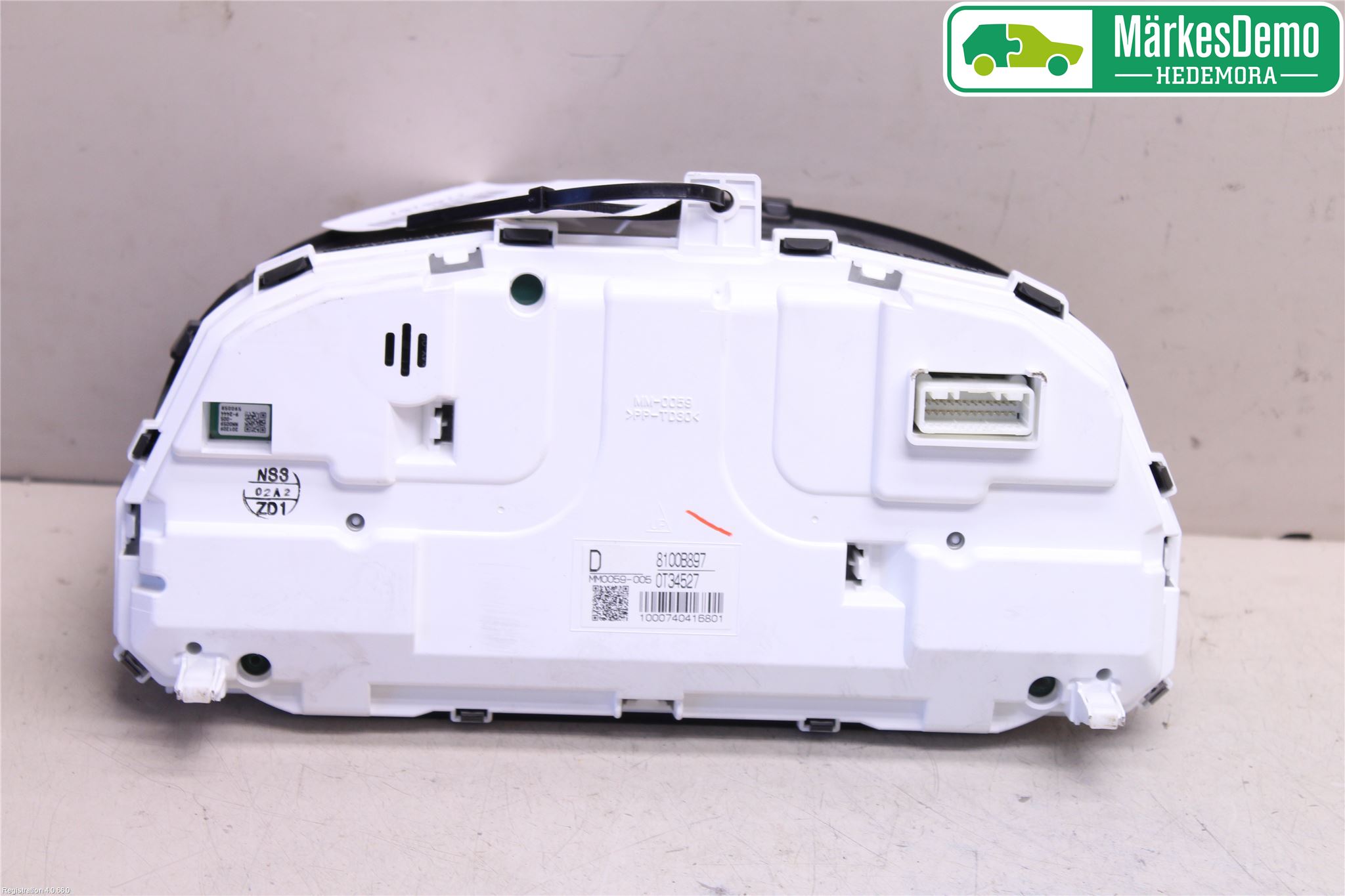 Mitsubishi OUTLANDER 13-21 Instrument Komb