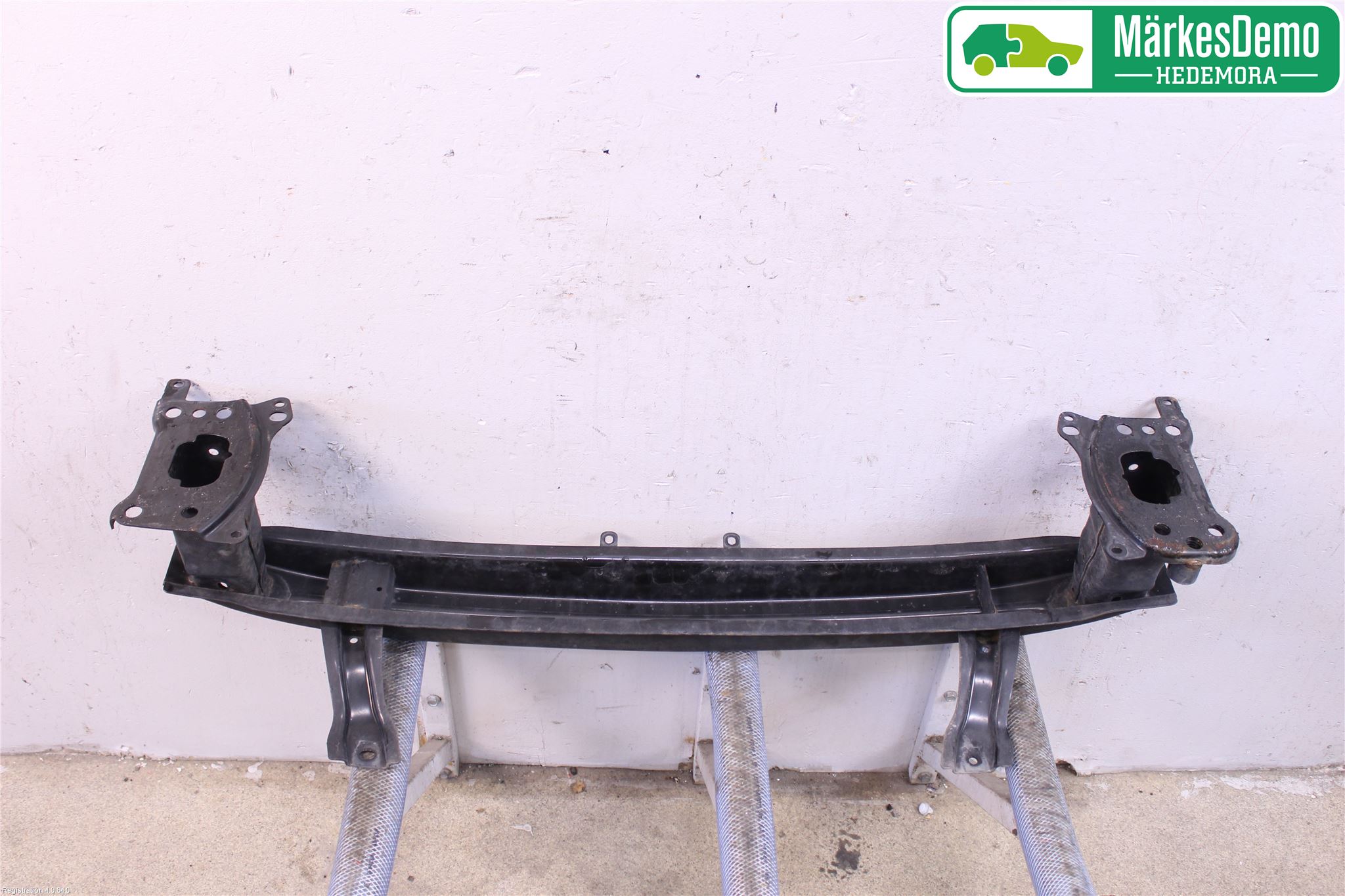 Volkswagen VW PASSAT 05-11 Stötfångarbalk Fram