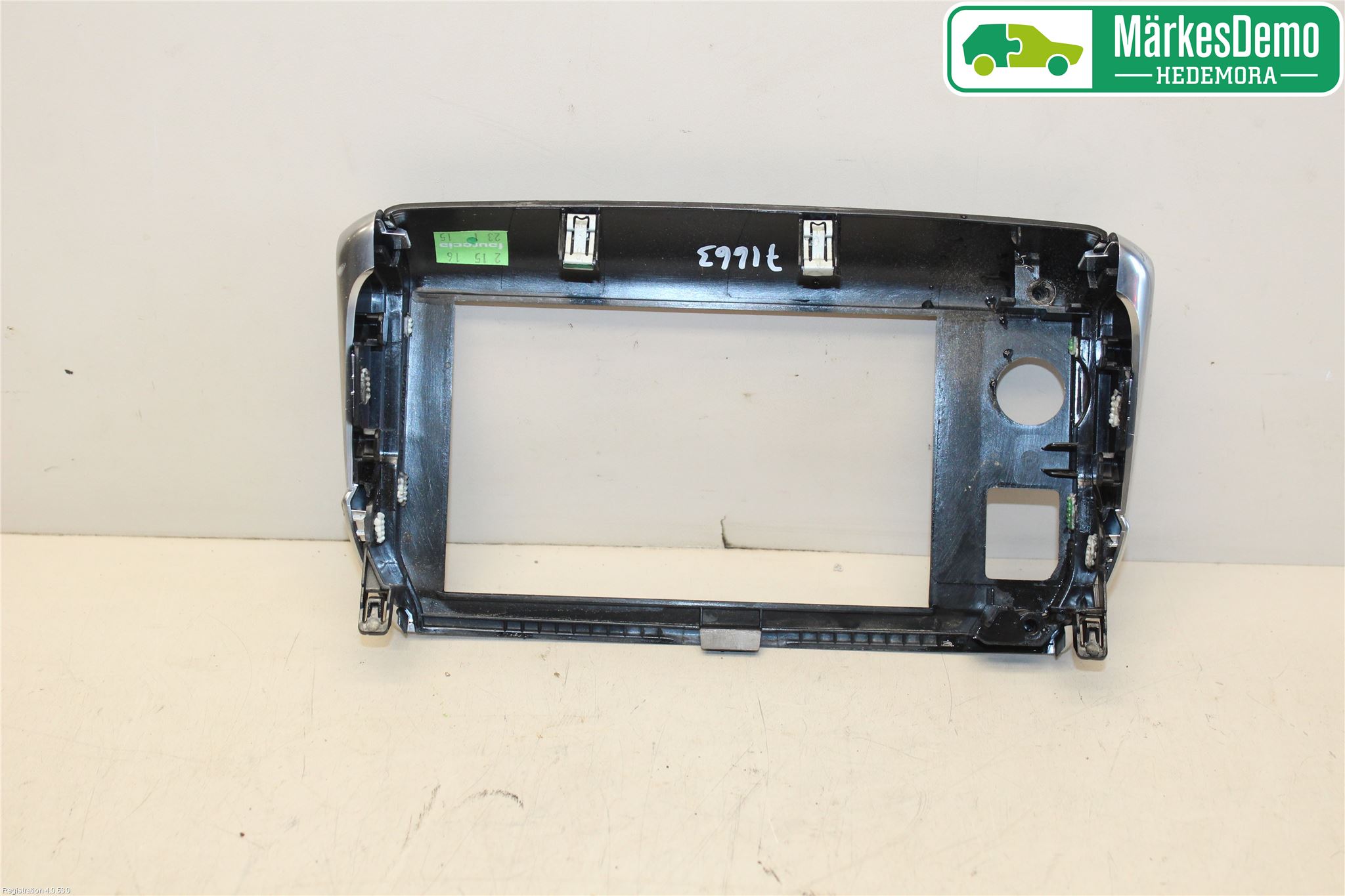 Peugeot 208 12-15 Instrument-Radio Sarg