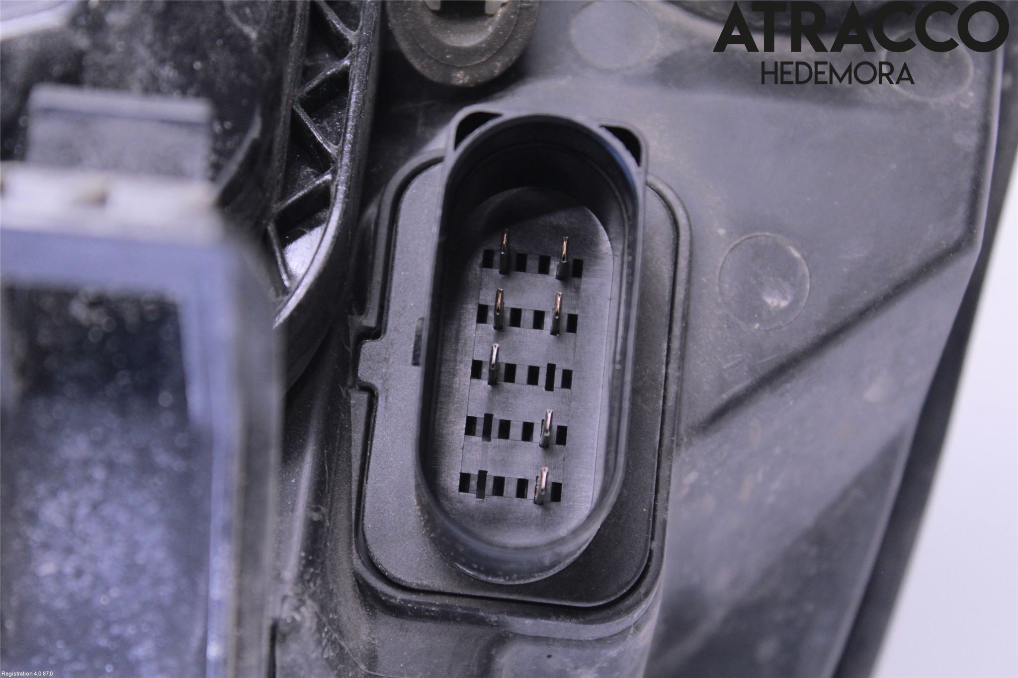 Ford FOCUS     04-07 Strålkastare Höger