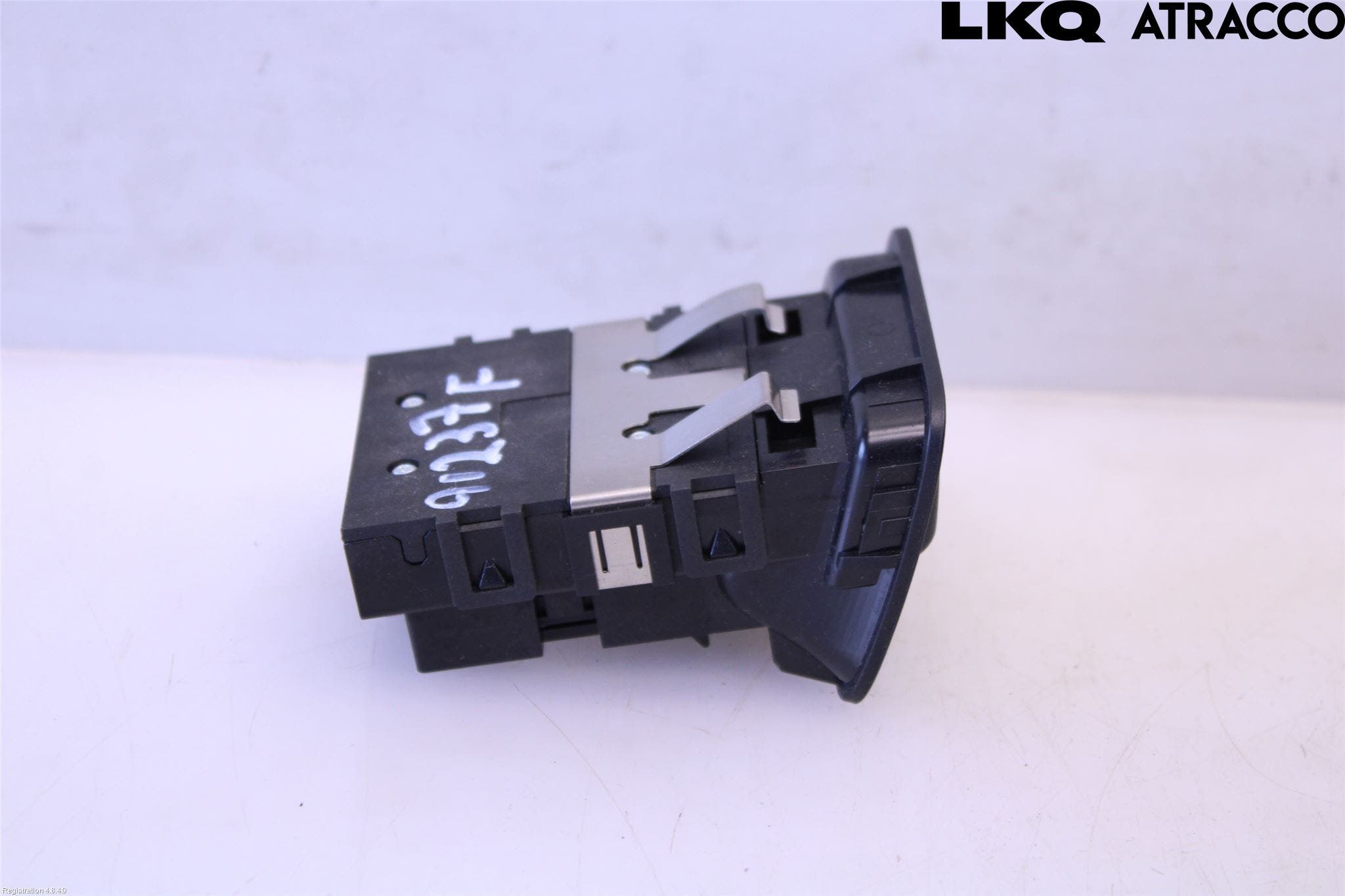 Mercedes-Benz MB A-KLASS (W176) 13-18 Strömställare Parkeringsbroms