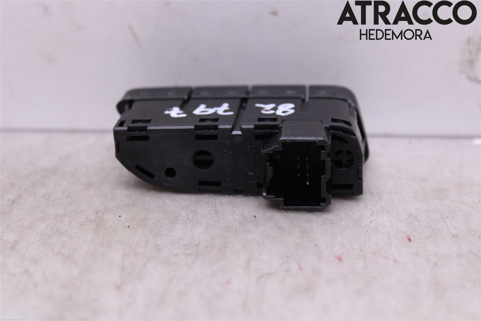 Ford C-MAX II  11-14 Strömställare Övrigt