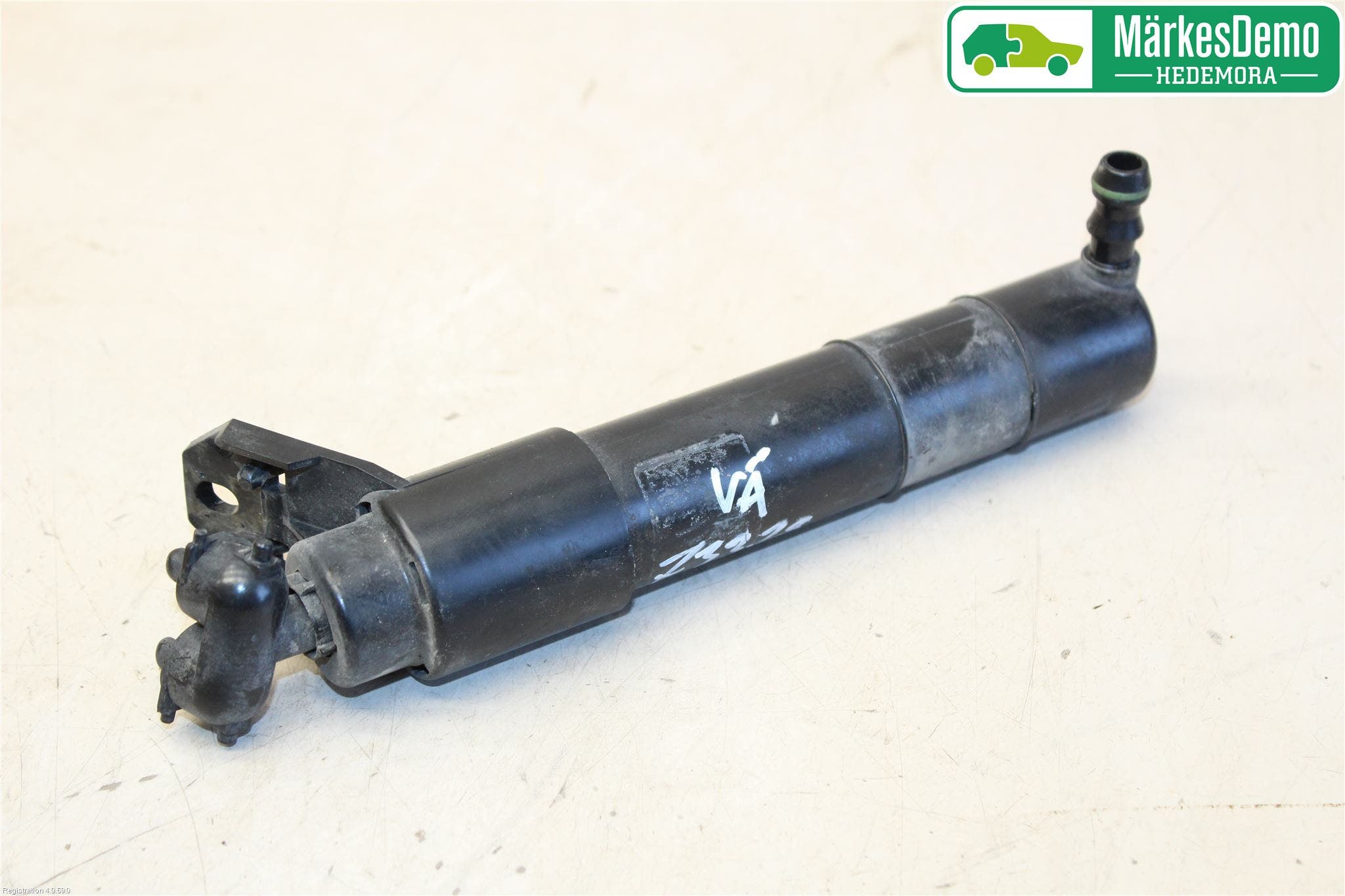 Volkswagen VW GOLF V 04-09 Spolarmunstycke Strålkastare