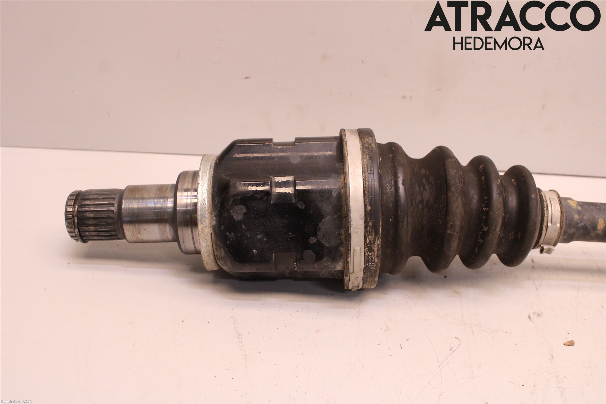 Toyota AVENSIS 16-18 Drivaxel Fram Vänster