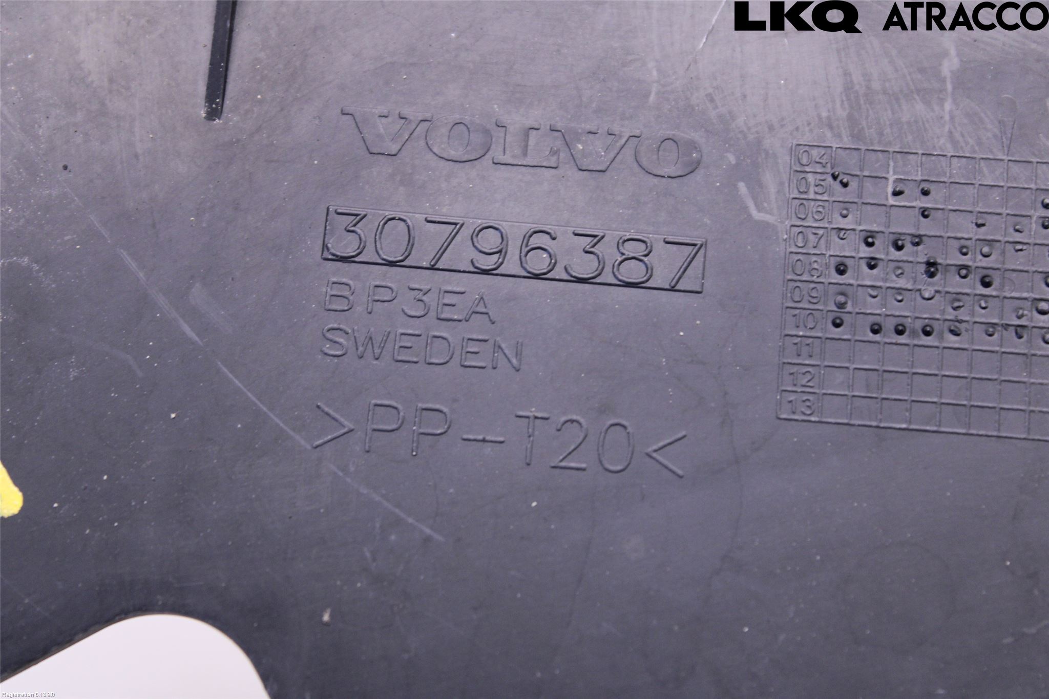 Volvo V70 08-13 Strålkast Fästsarg