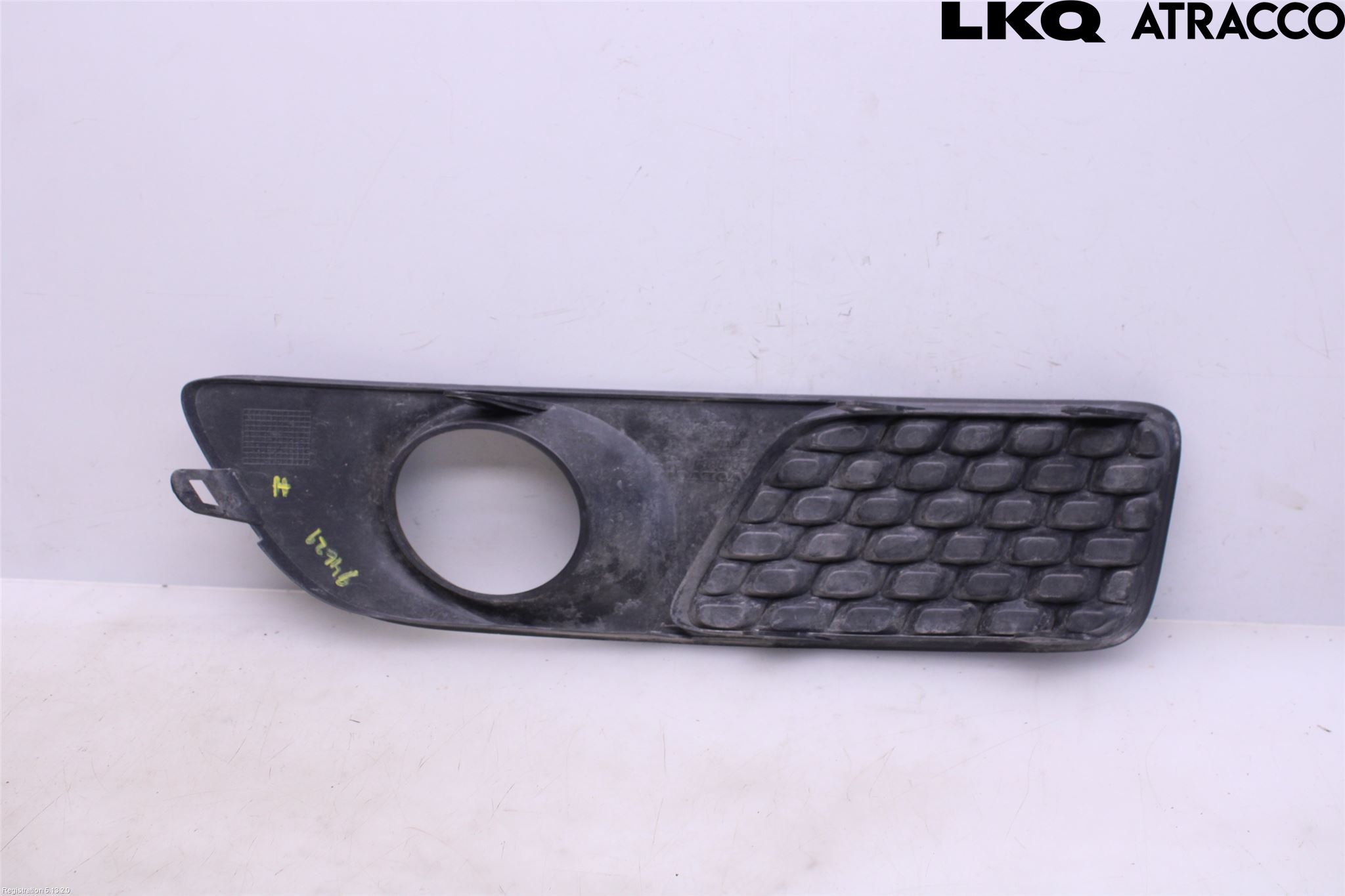 Volvo V70 08-13 Dimljussarg Fram