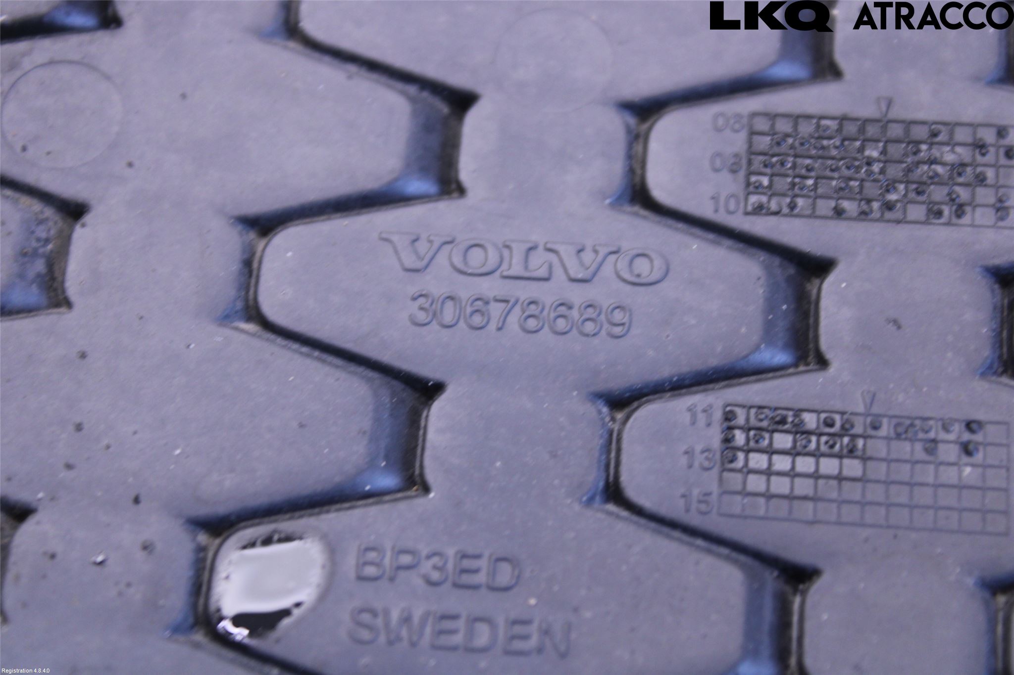 Volvo XC70 08-13 Dimljussarg Fram