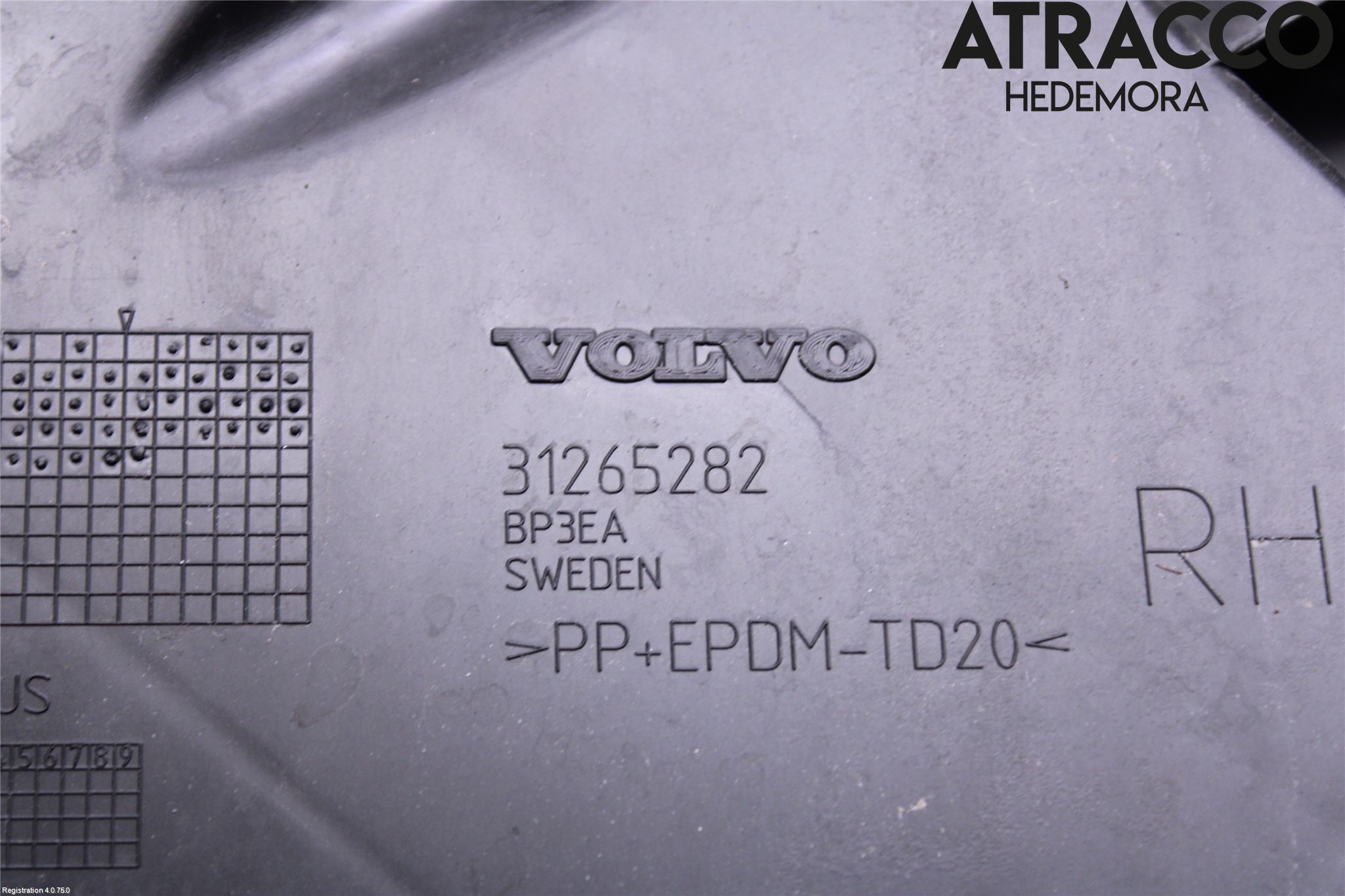 Volvo V60 14-18 Stötfångarfäste Bak Hö