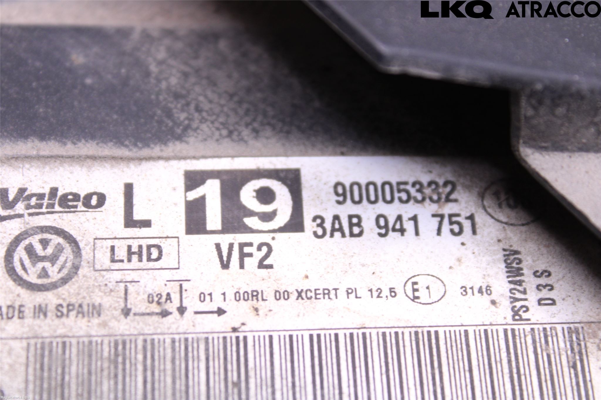 Volkswagen VW PASSAT 11-14 Strålkastare Vänster