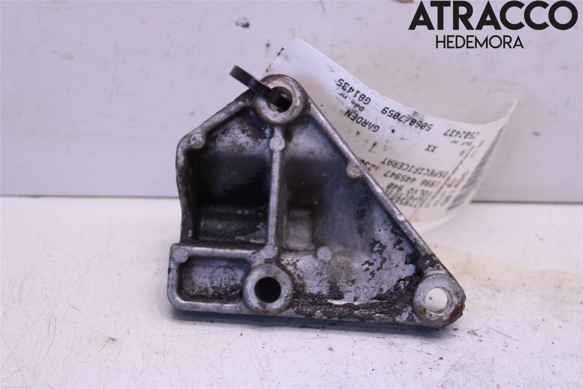 Volvo 940 91-98 Styrservopumpsfäste