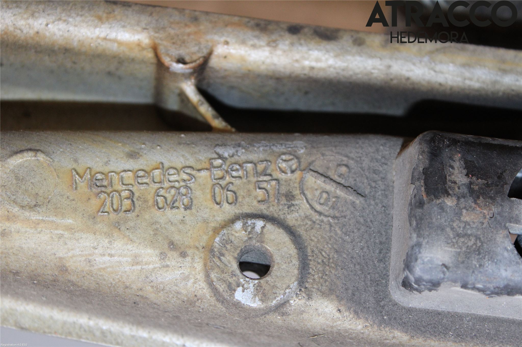 Mercedes-Benz MB C (203) 00-07 Framvagnsbalk