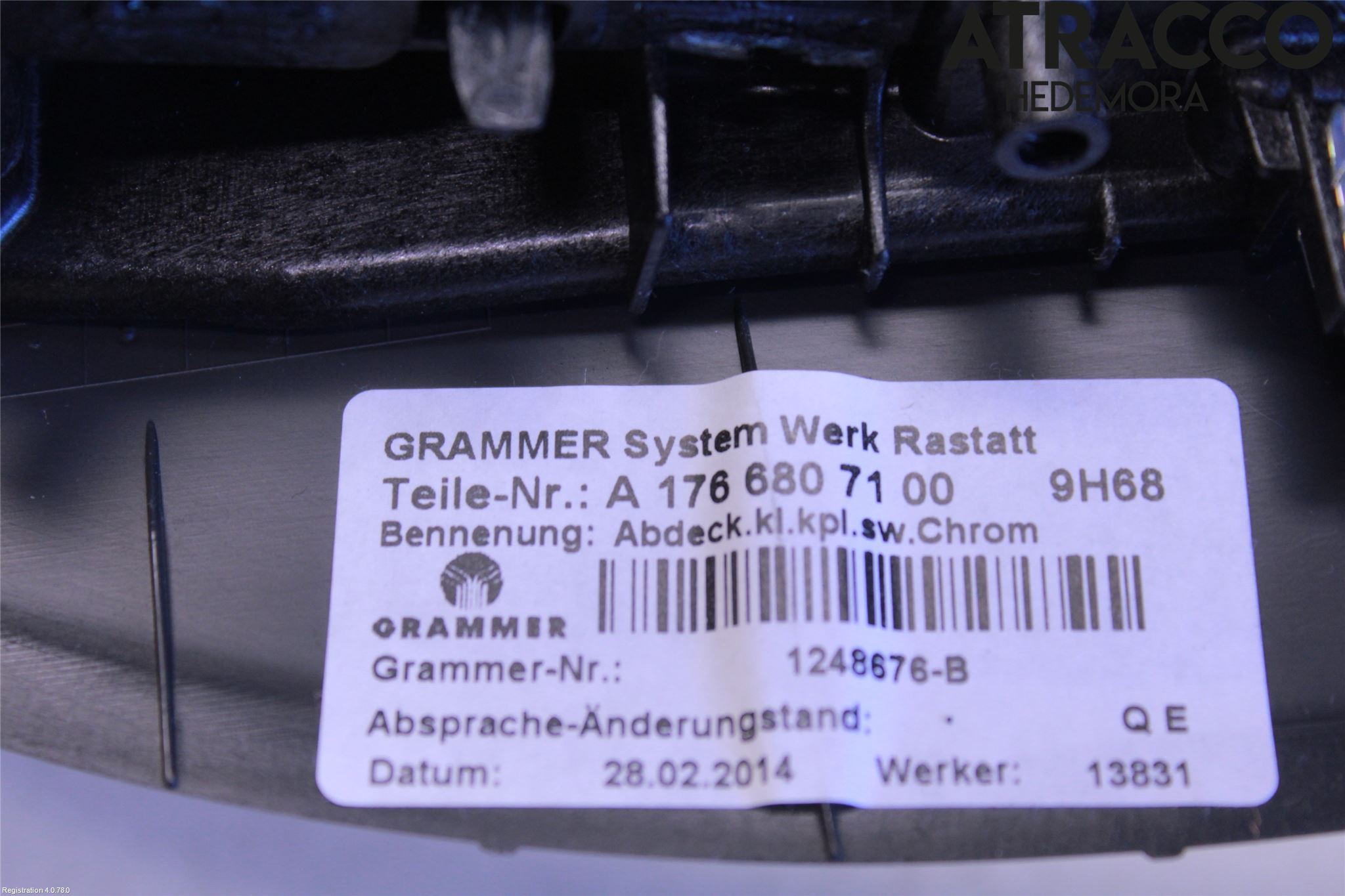 Mercedes-Benz MB GLA-KLASS (X156) 13-20 Instrumentkonsoll Mitt