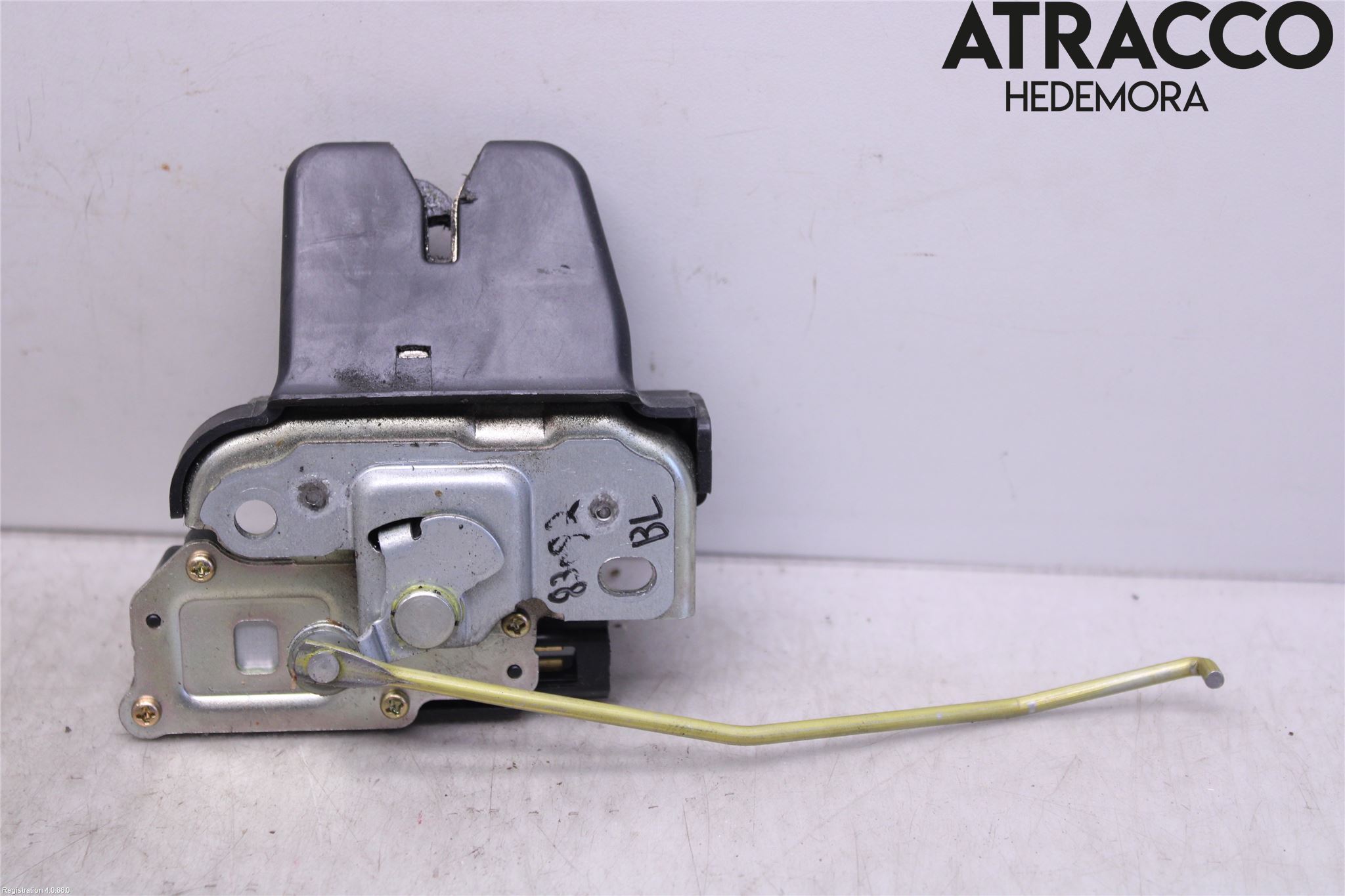 Lexus IS 200/300   99-05 Låskista Baklucka