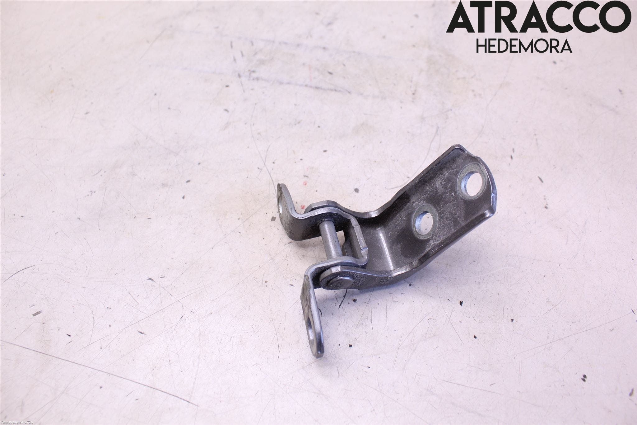 Toyota YARIS XP130 15-20 Dörrgångjärn