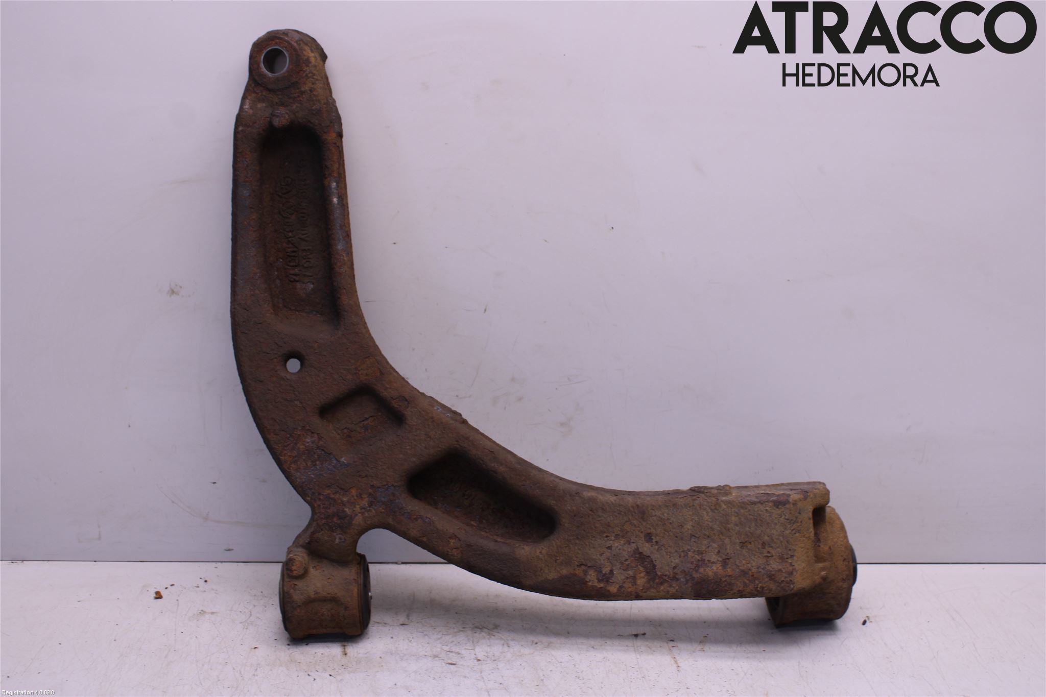 Volkswagen VW TRANSP/CARAVELLE (T5) 04-15 Bärarm Fram Undre Vä