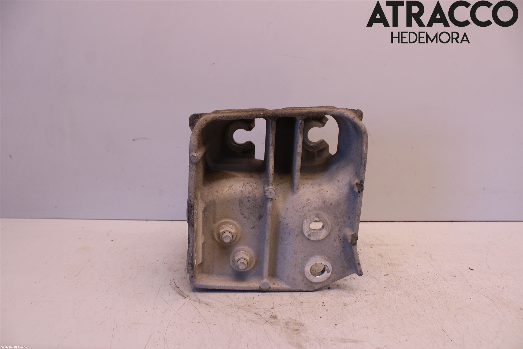 Subaru OUTBACK 15-20 Motorfäste