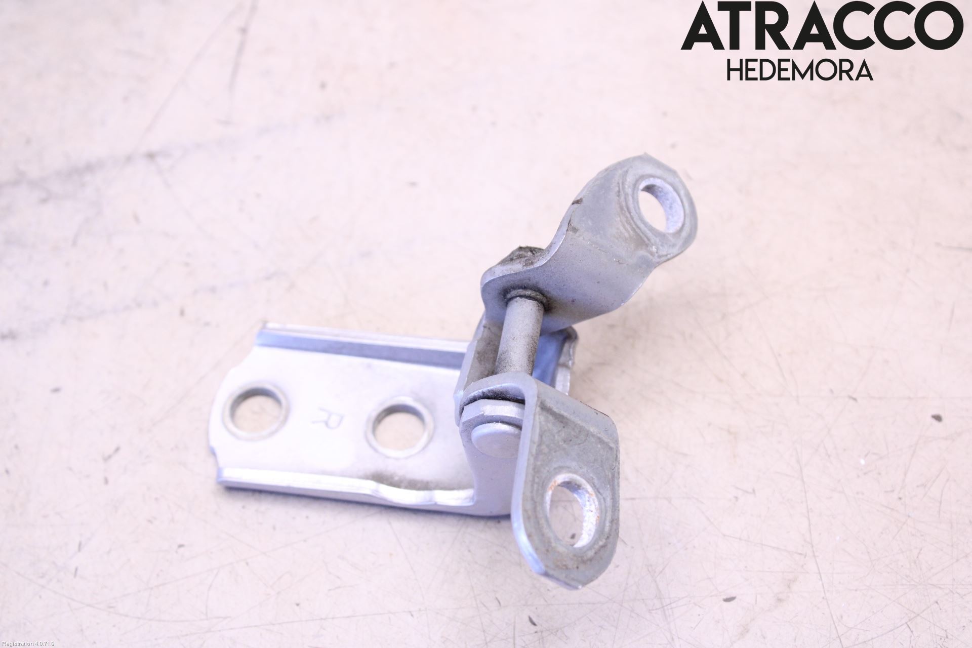 Lexus IS 220d/250/350 06-13 Dörrgångjärn