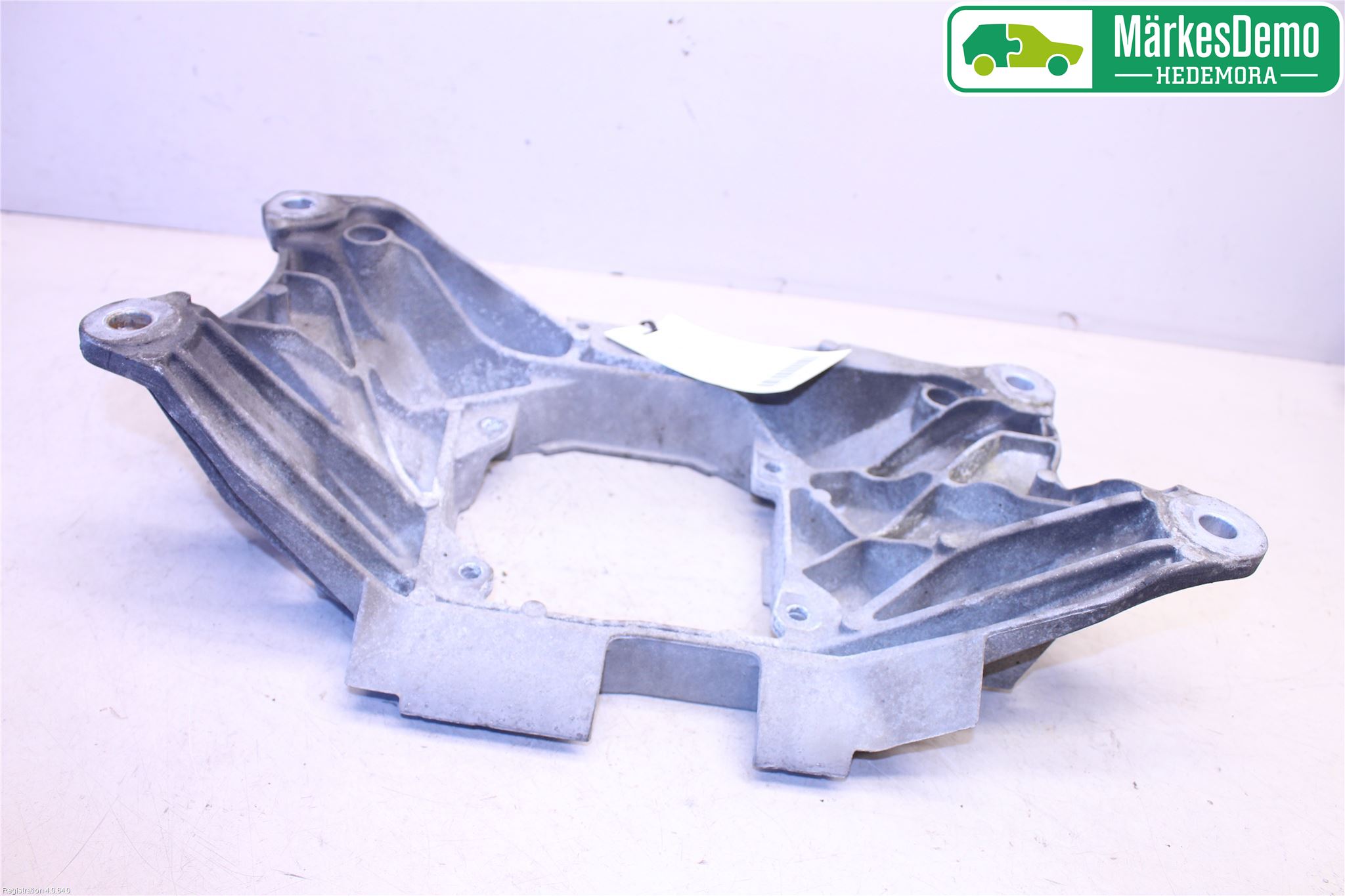 Audi A6/S6 4G 11-18 Växellådsbalk