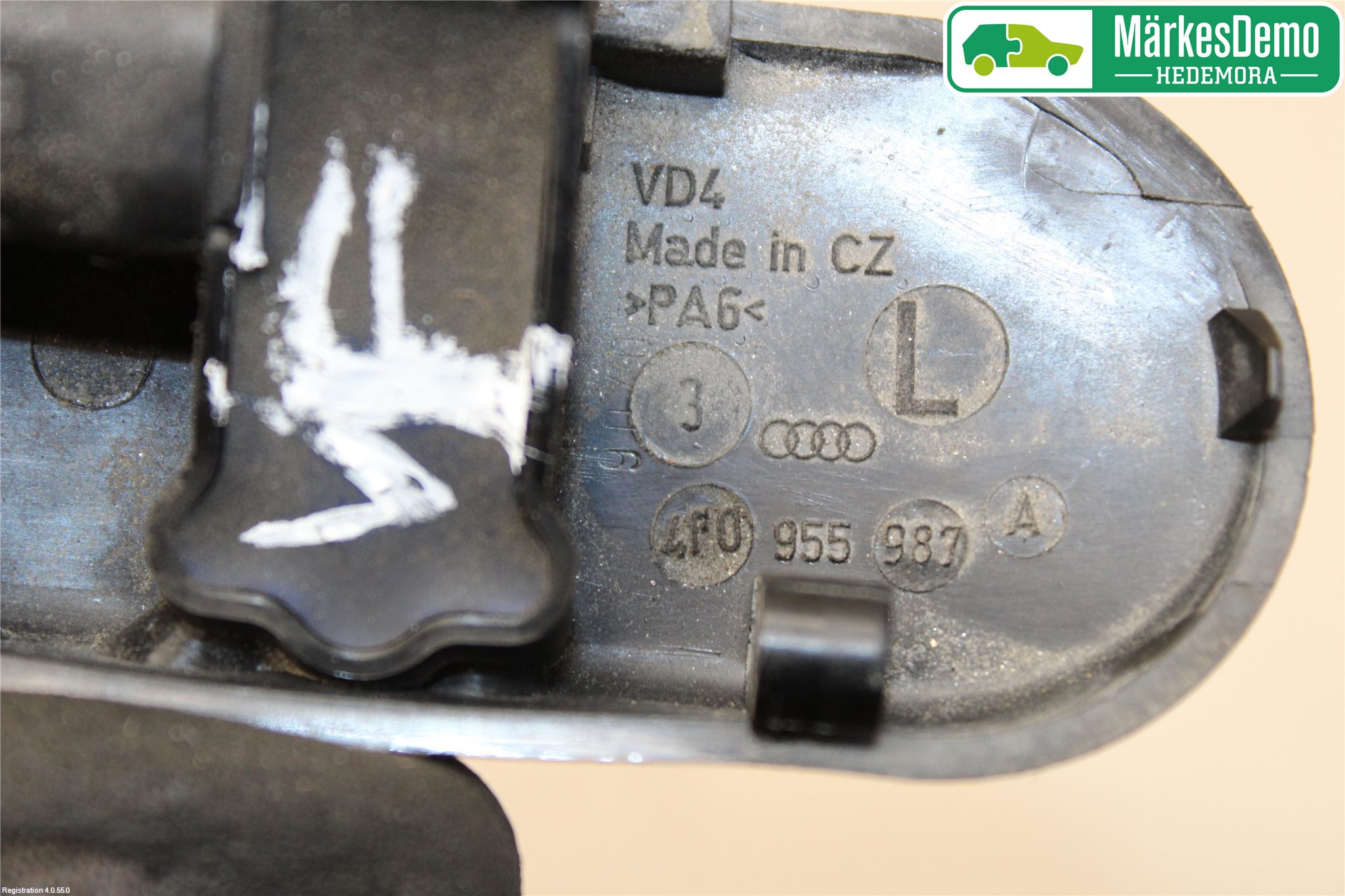 Audi A6/S6     05-11 Spolarmunstycke Rutor