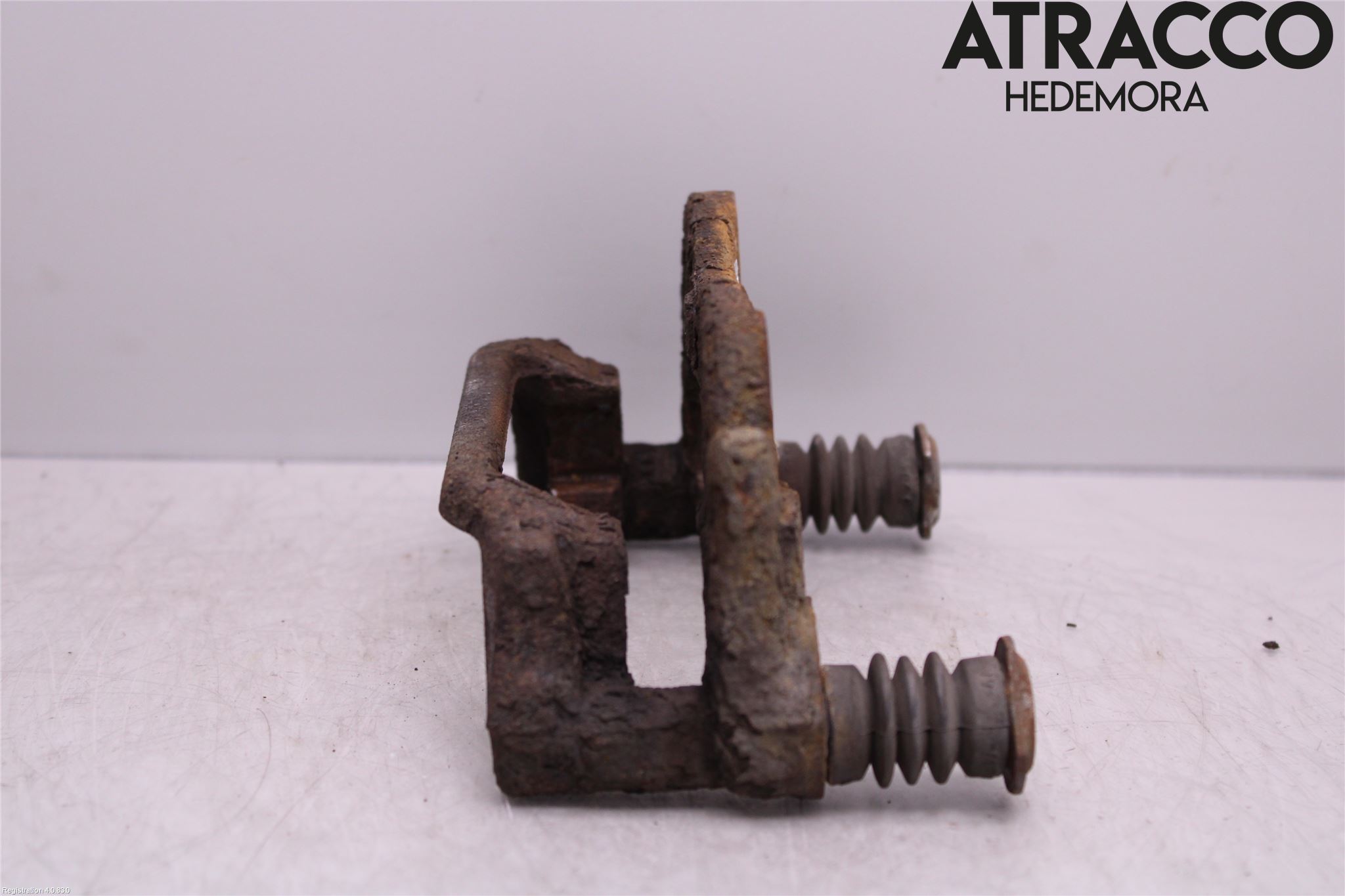 Toyota AVENSIS 07-08 Bromsokshållare