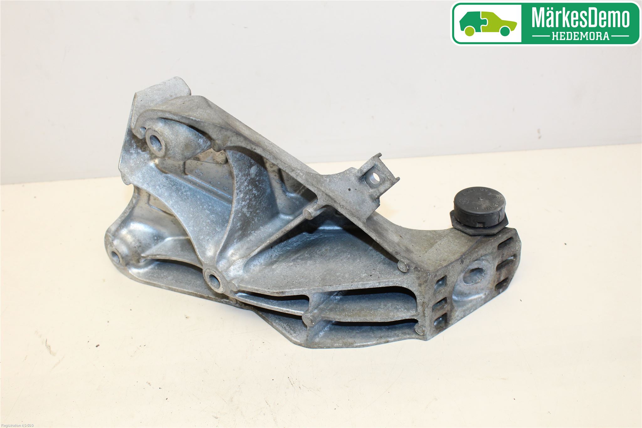 BMW X6 E71/E72   08-14 Motorfäste