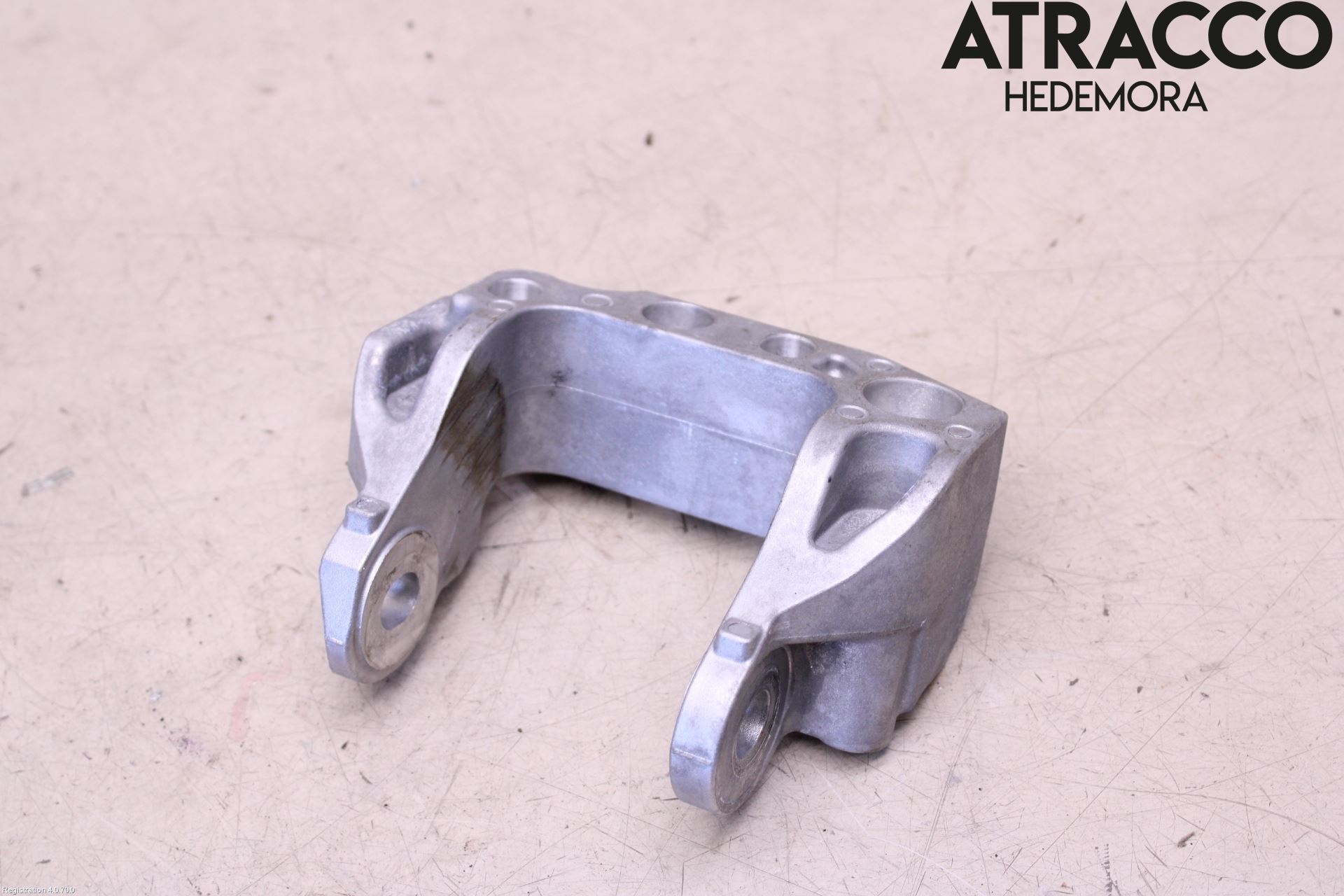 Toyota RAV4 19- Växellådsfäste