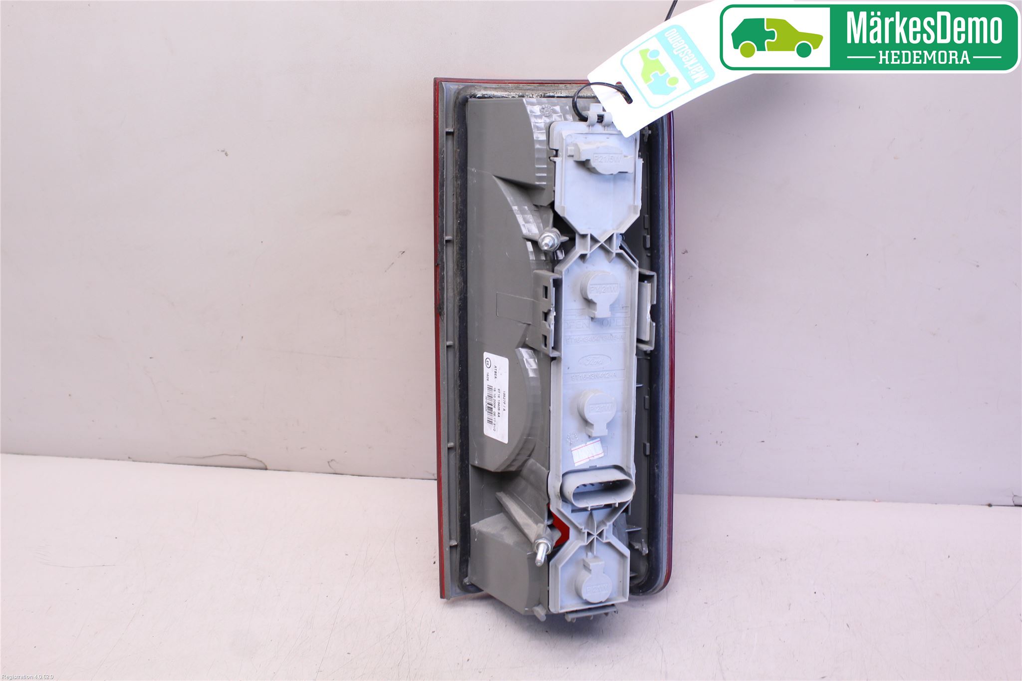 Ford TRANSIT CONNECT 03-08 Bakljus Vänster