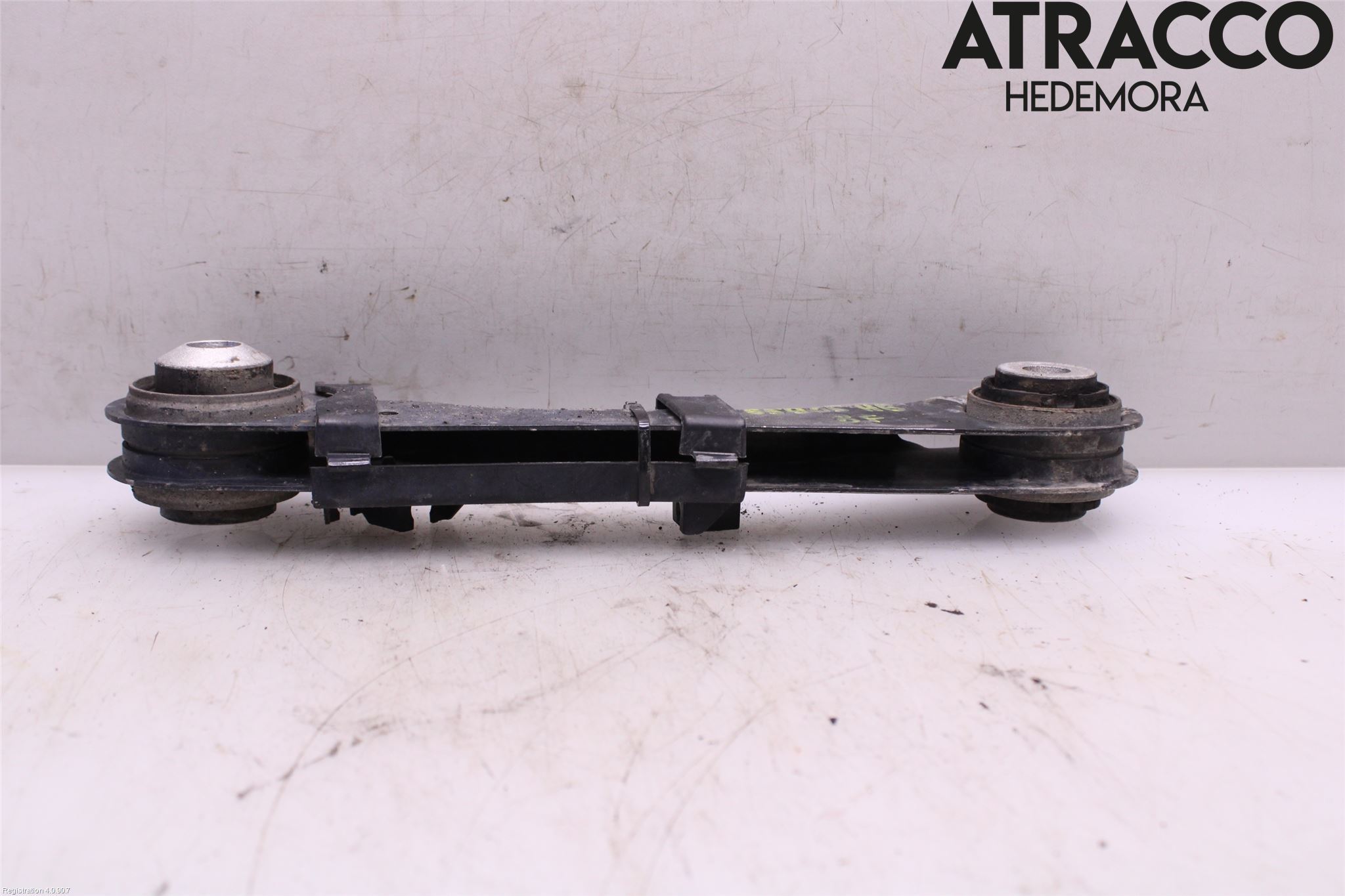 BMW 5 G30/G31/F90 17-23 Bärarm Bak Övre Höger
