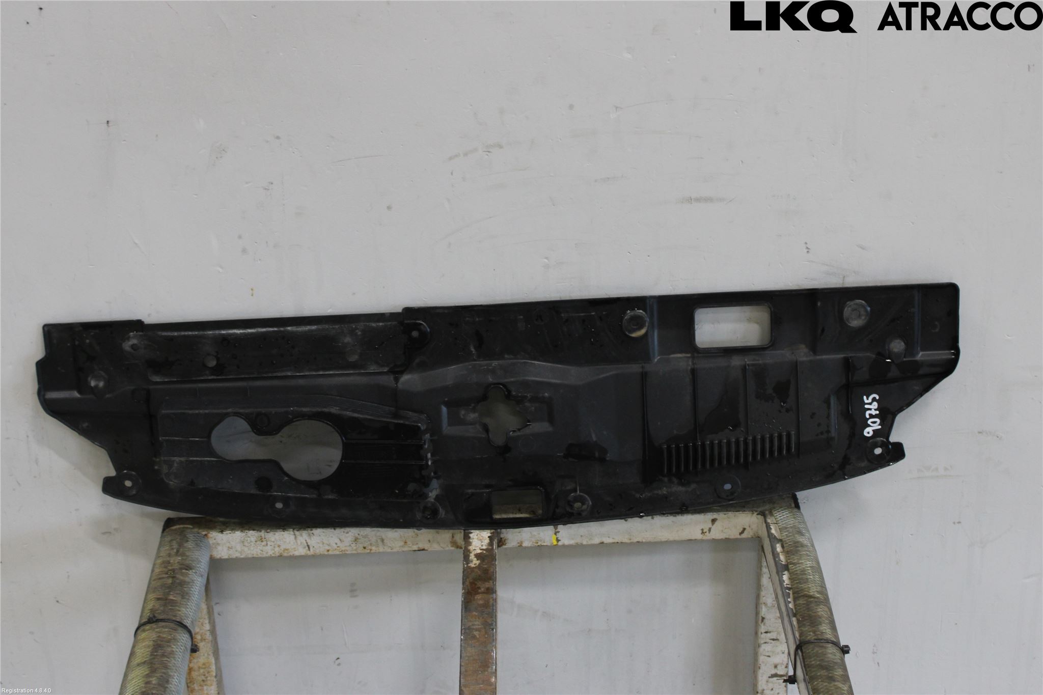 Mitsubishi OUTLANDER 13-21 Täckplast Front