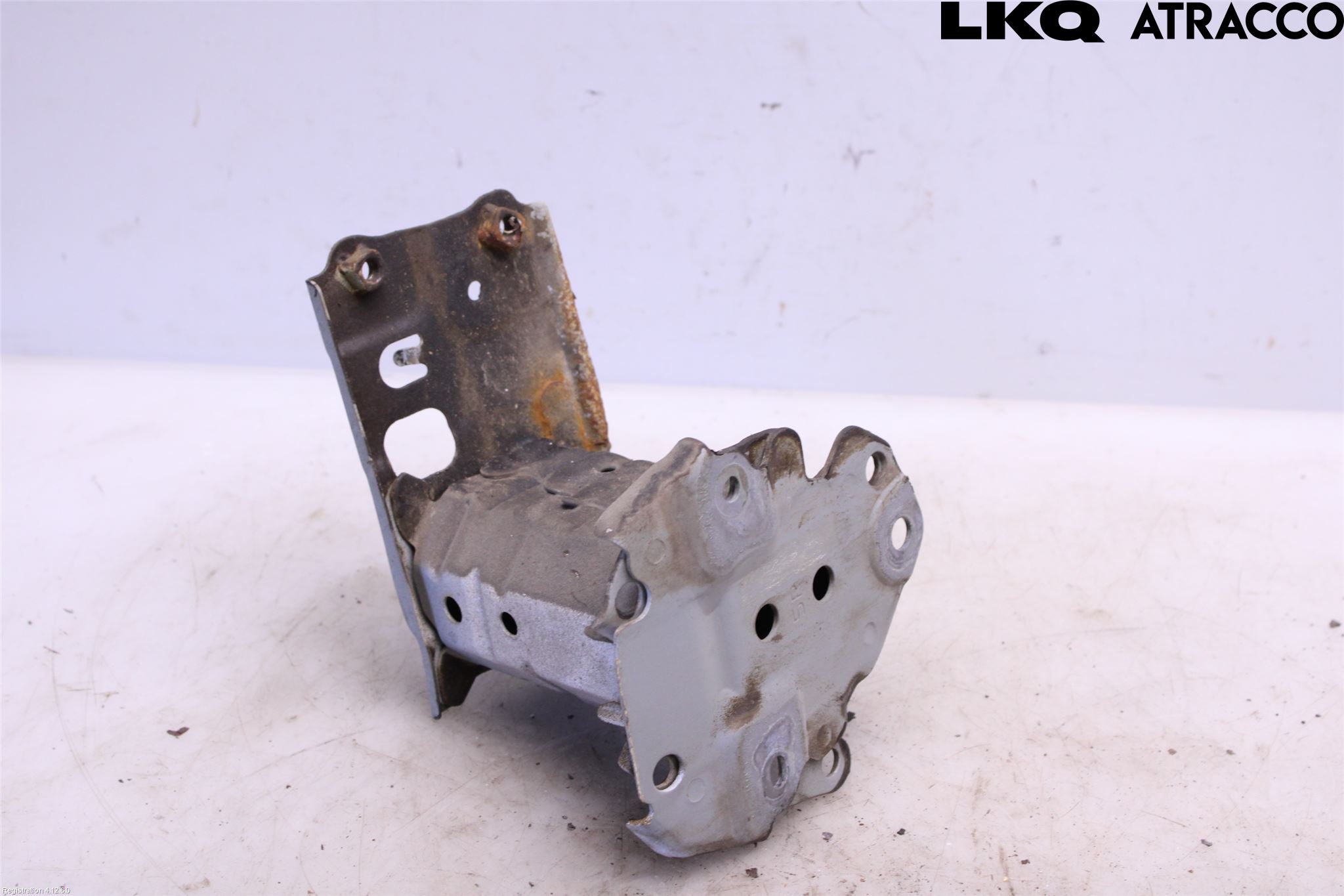 Toyota AURIS 13-19 Stötfångarbärjärn Bak
