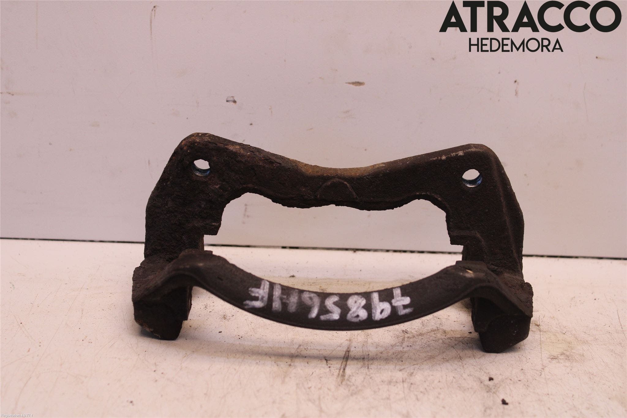 Mitsubishi COLT 04-08 Bromsokshållare