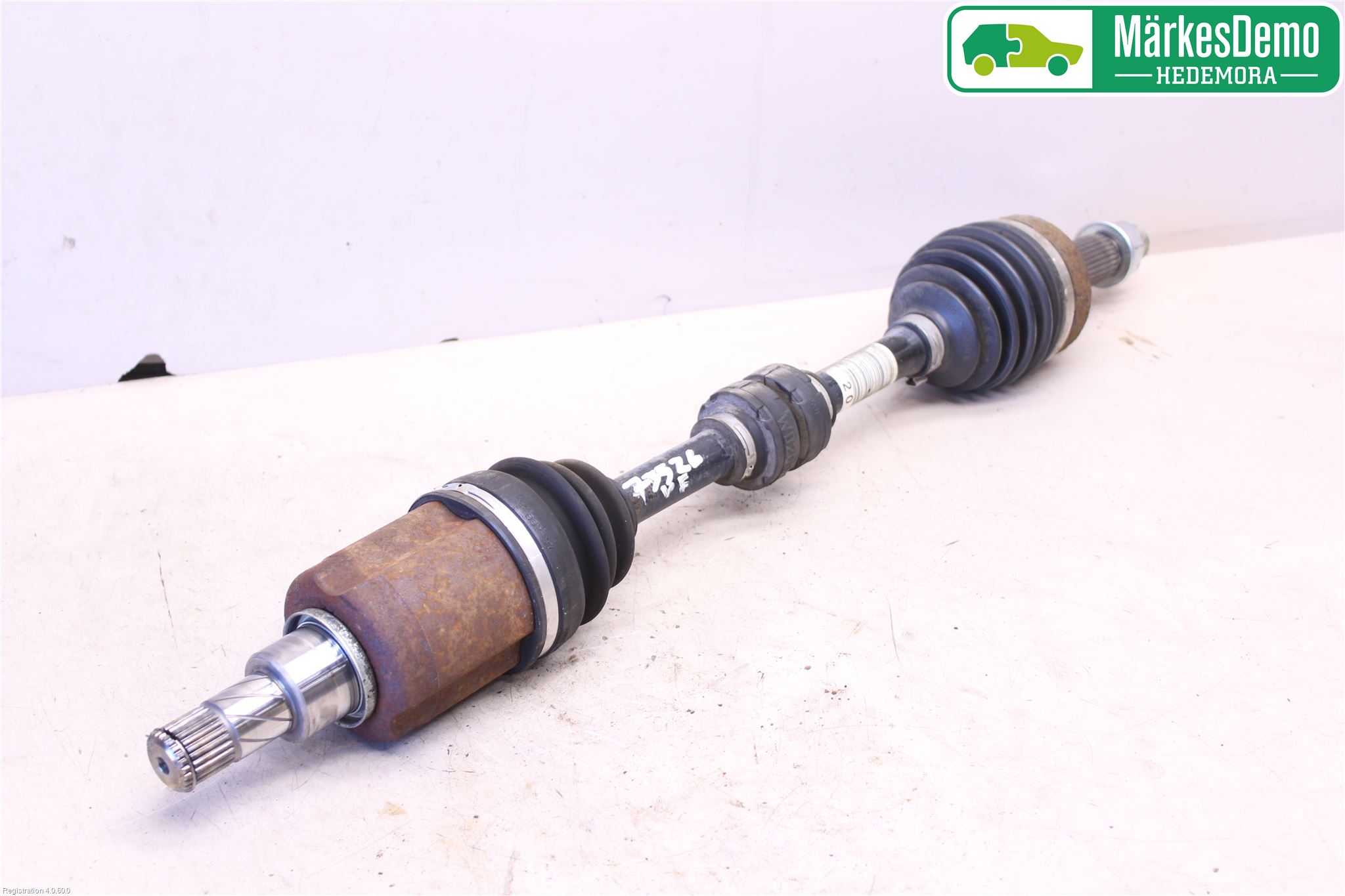 Nissan QASHQAI 10-14 Drivaxel Fram Vänster