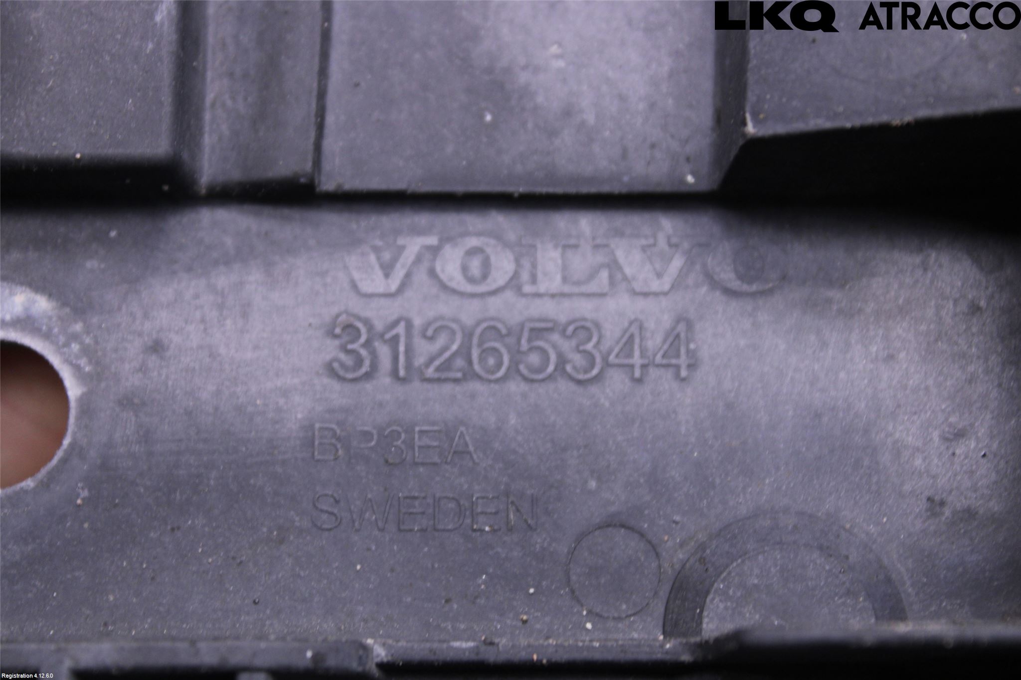 Volvo V70 08-13 Stötfångarfäste Fram Vä