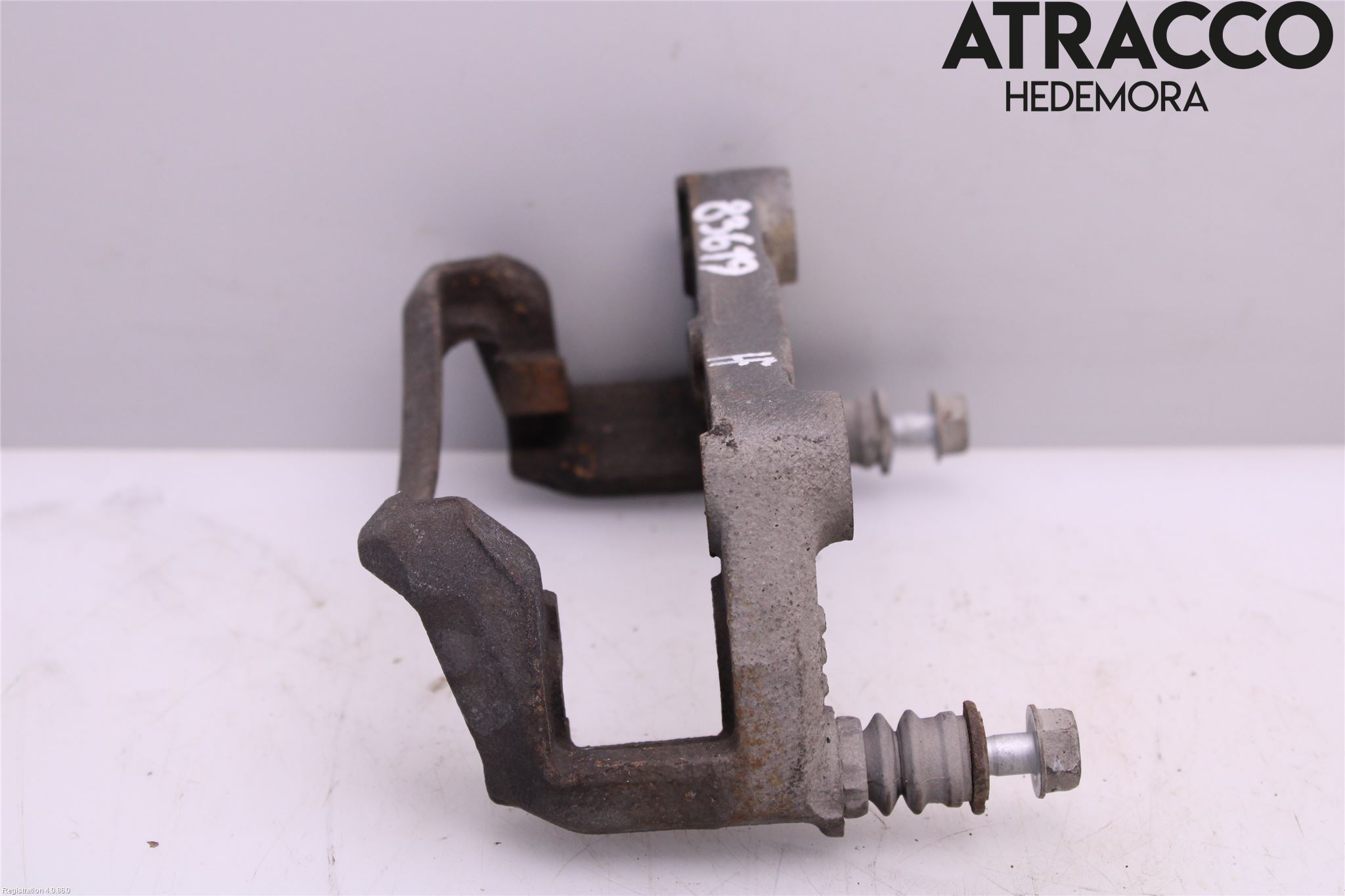 Nissan JUKE 14-19 Bromsokshållare