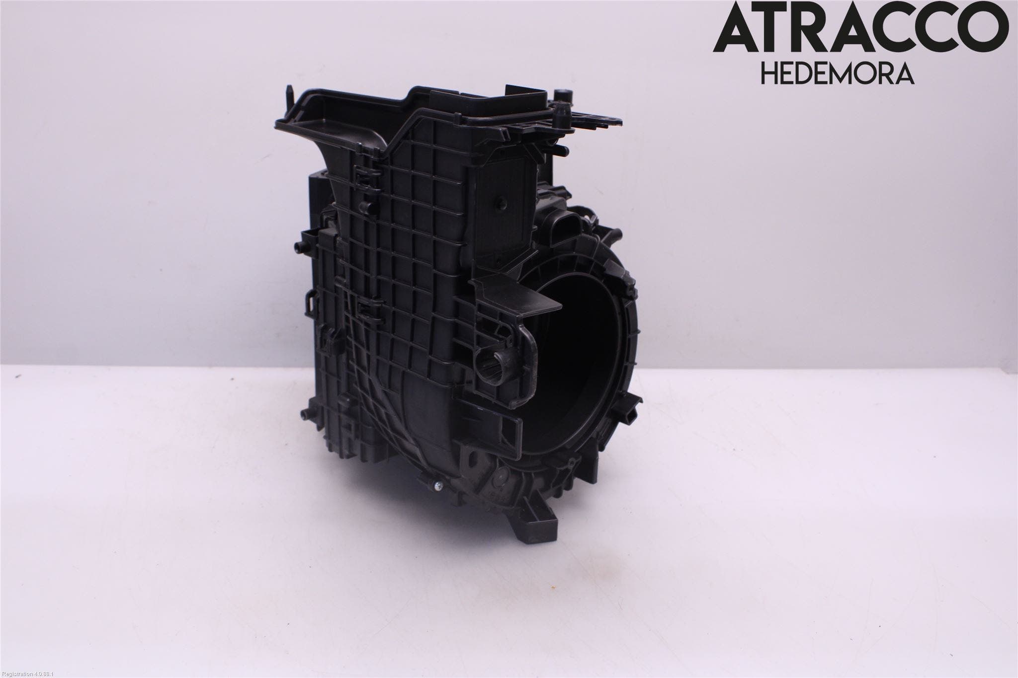 Toyota YARIS CROSS XP21 21- Deflektor Plåt-Plast Kylning