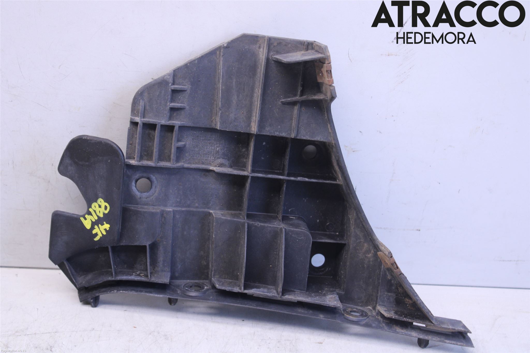 Volvo V70 08-13 Stötfångarfäste Fram Hö