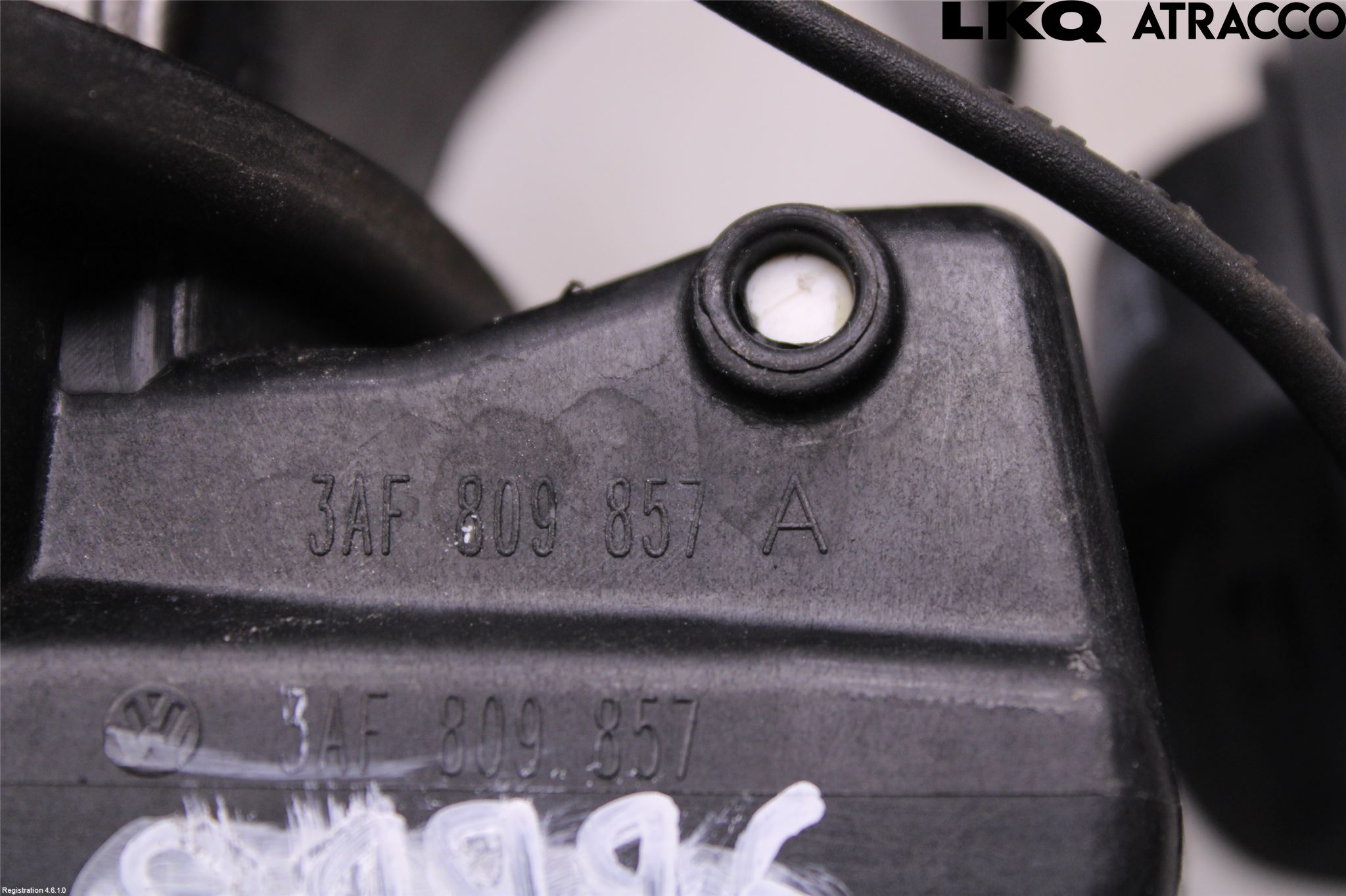 Volkswagen VW PASSAT 11-14 Tanklucka