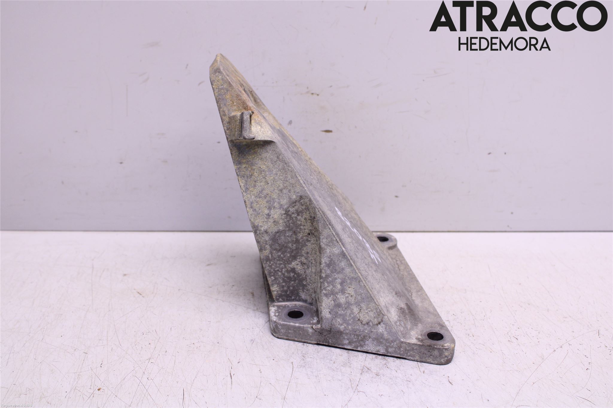 BMW 6 E63/64    02-10 Motorfäste