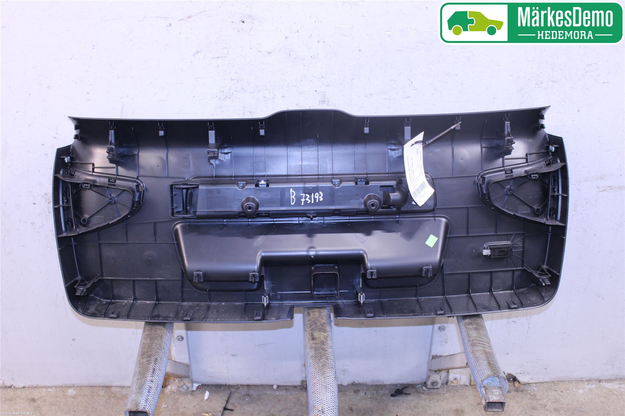 Audi A4/S4 B9 16-19 Inredning Bakluckeklädsel