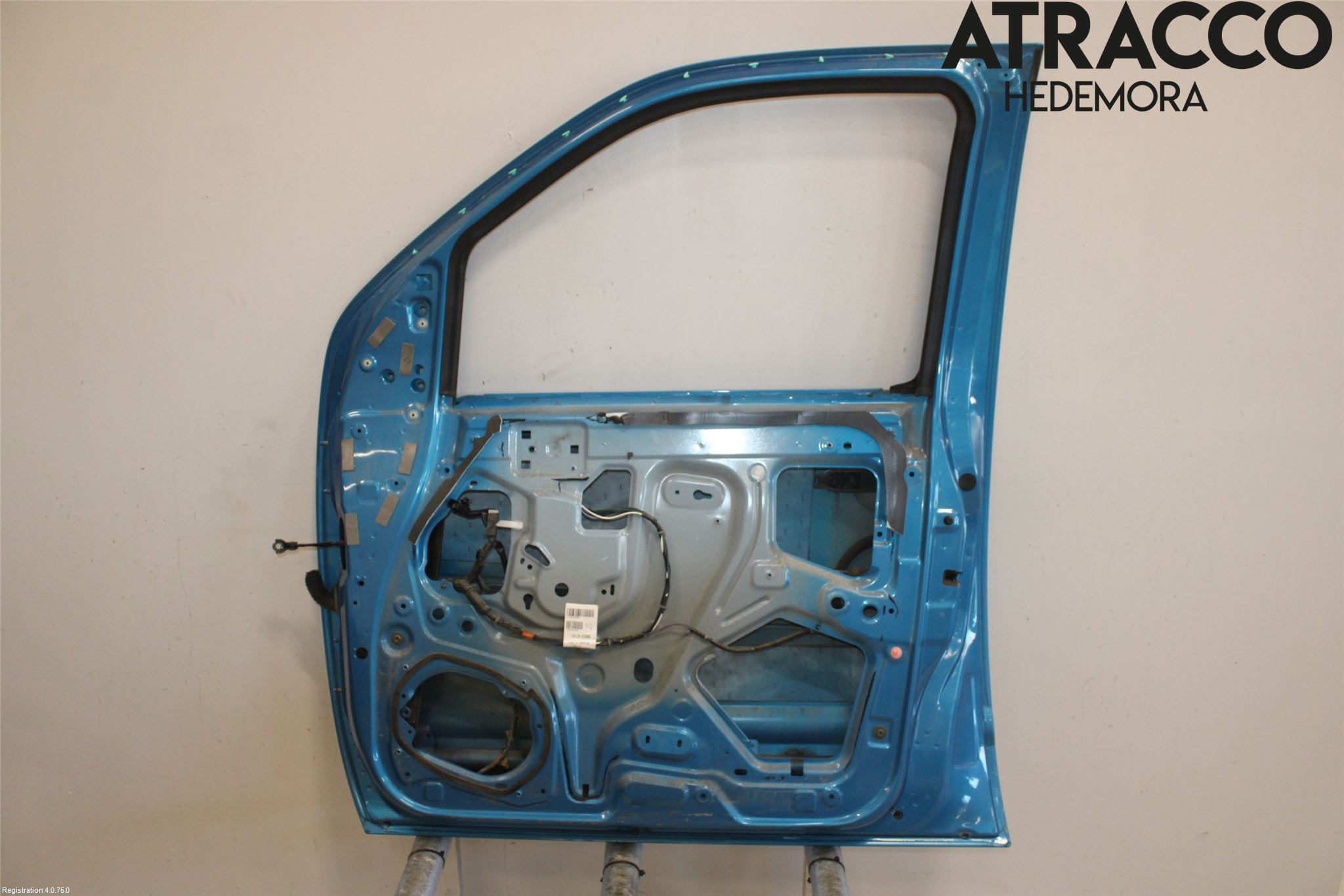 Nissan NAVARA 05-16 Dörr Fram Höger