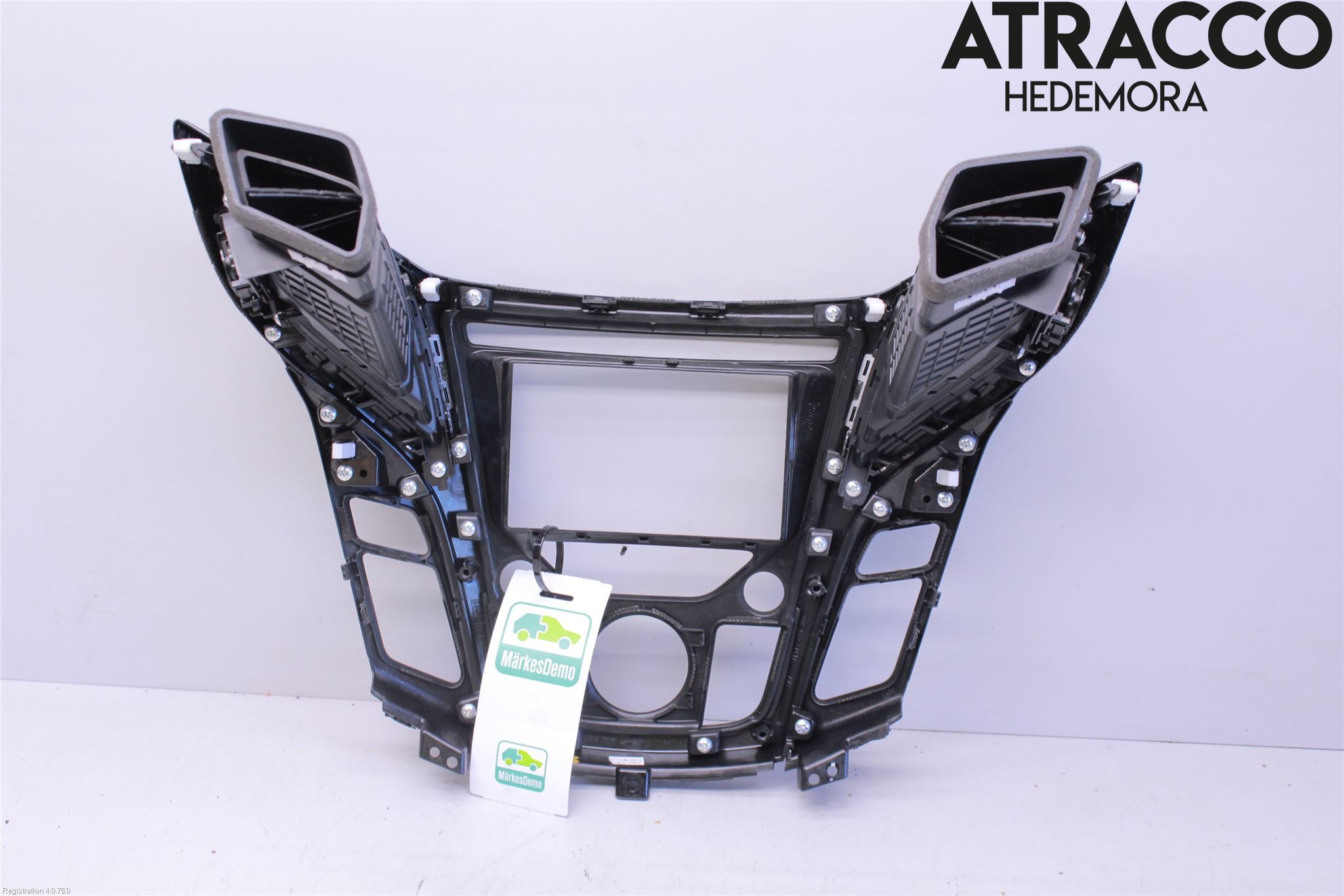 Hyundai i40 08-15 Instrument-Radio Sarg