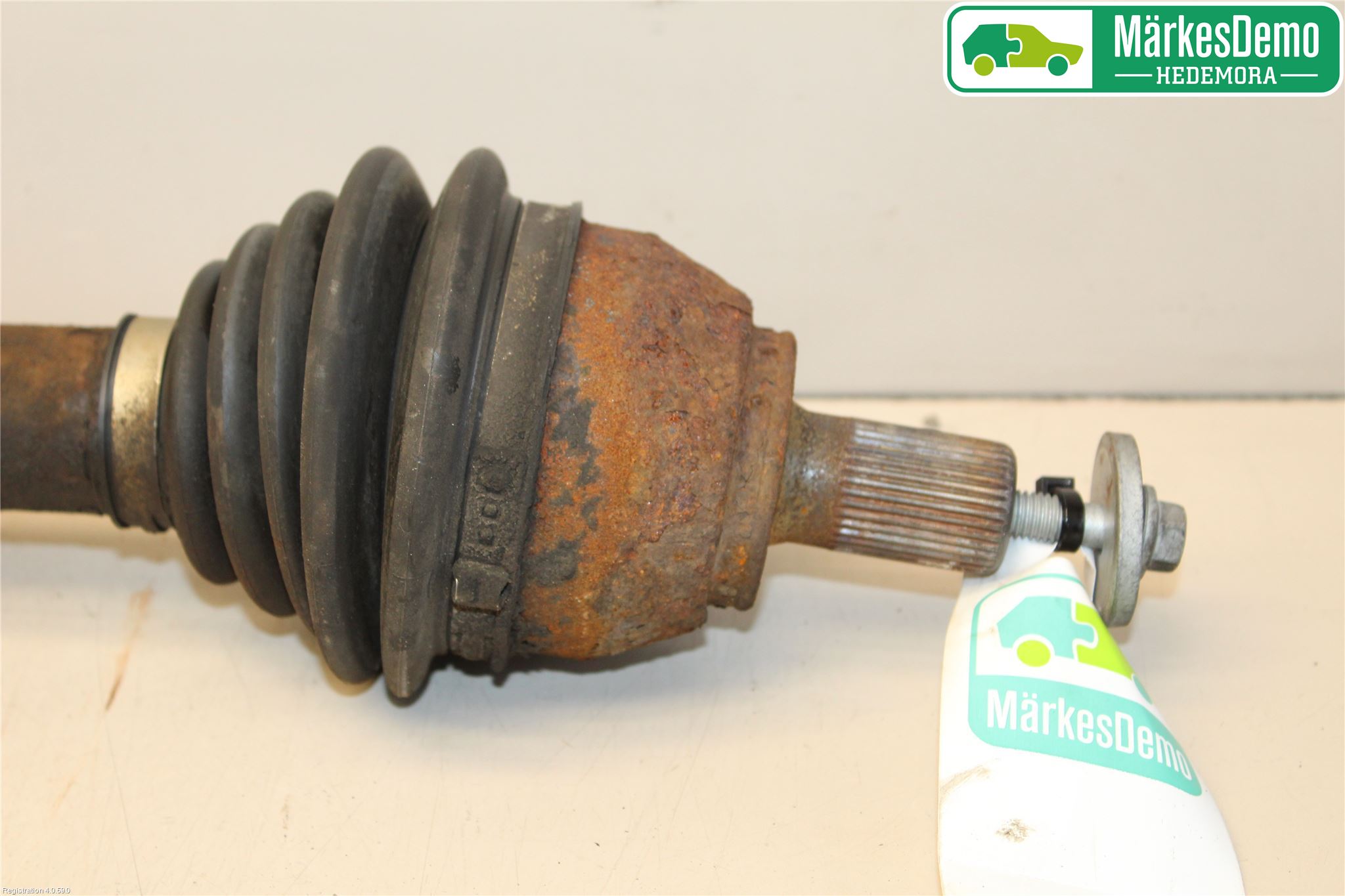 Ford FOCUS 08-11 Drivaxel Fram Höger