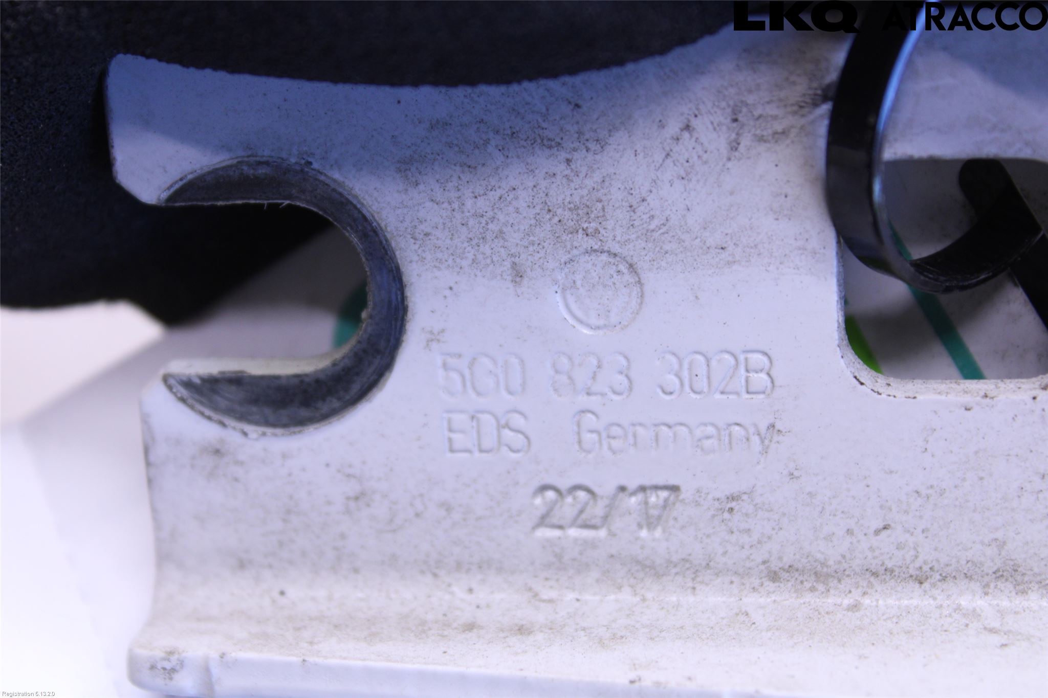 Volkswagen VW GOLF / E-GOLF VII 13-20 Huvgångjärn
