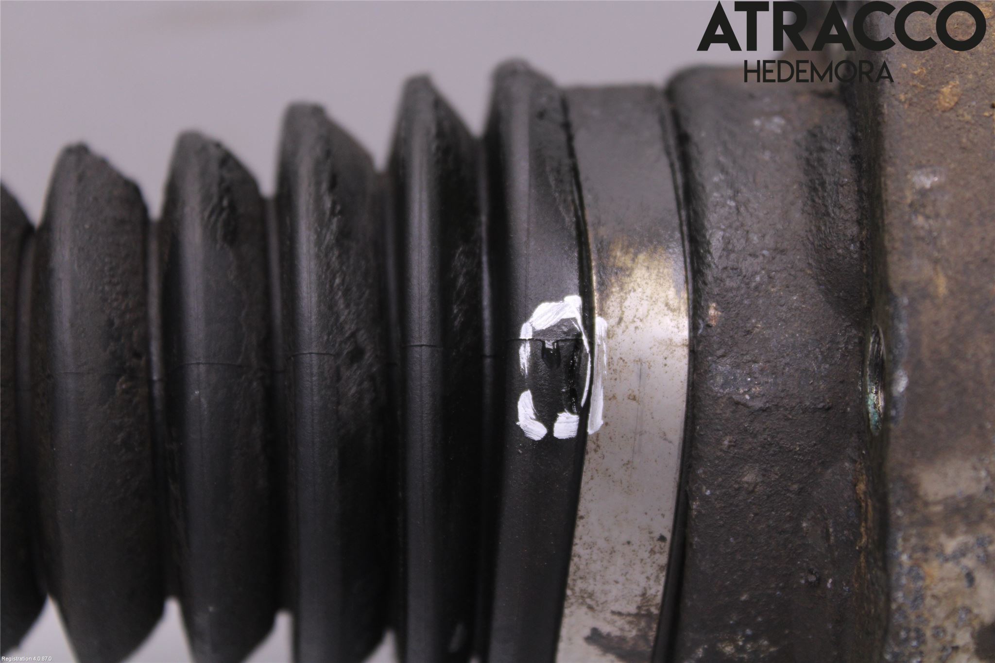 Volkswagen VW AMAROK 2H 10-22 Drivaxel Fram Vänster