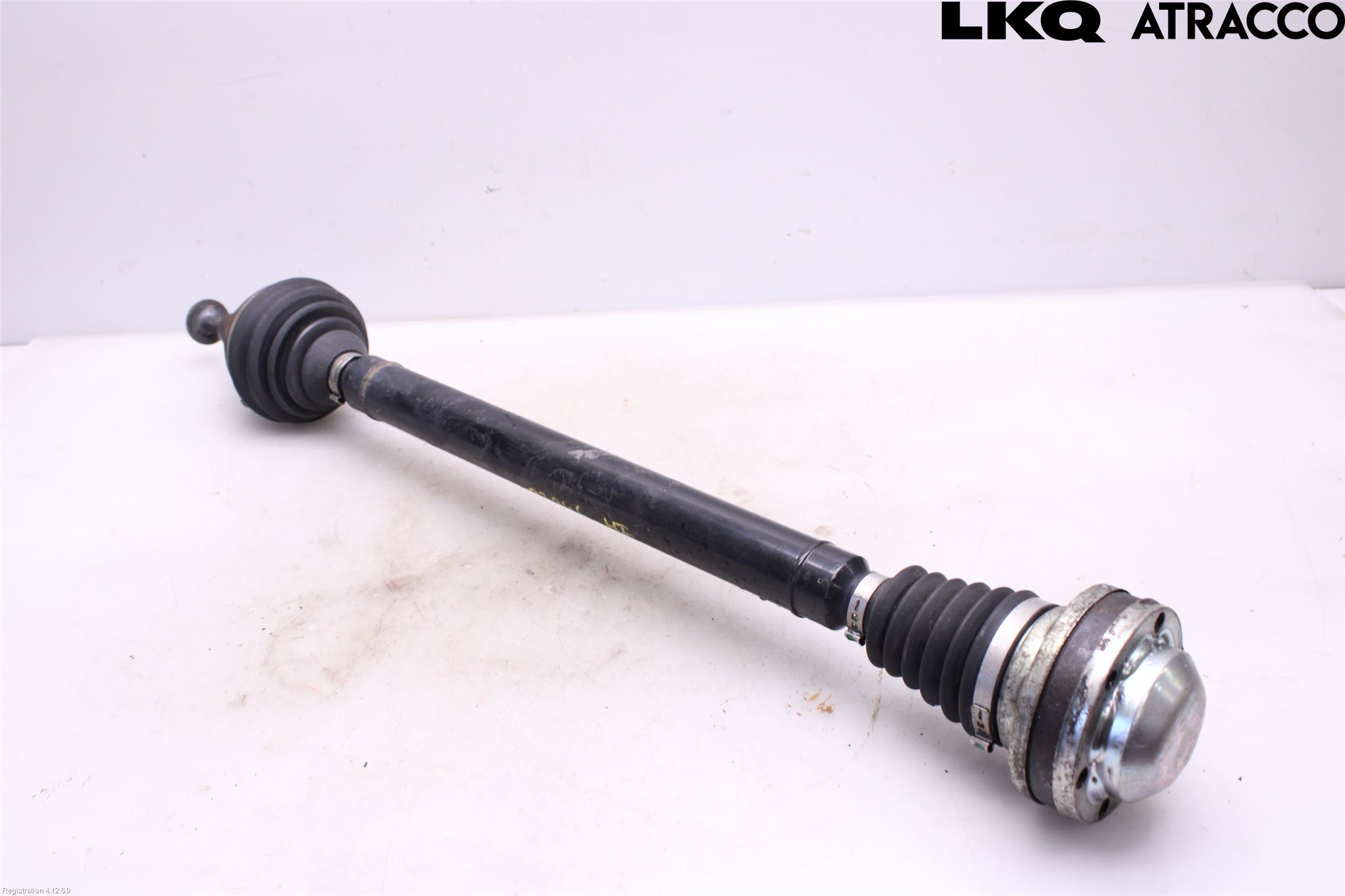 Volkswagen VW PASSAT 11-14 Drivaxel Fram Höger