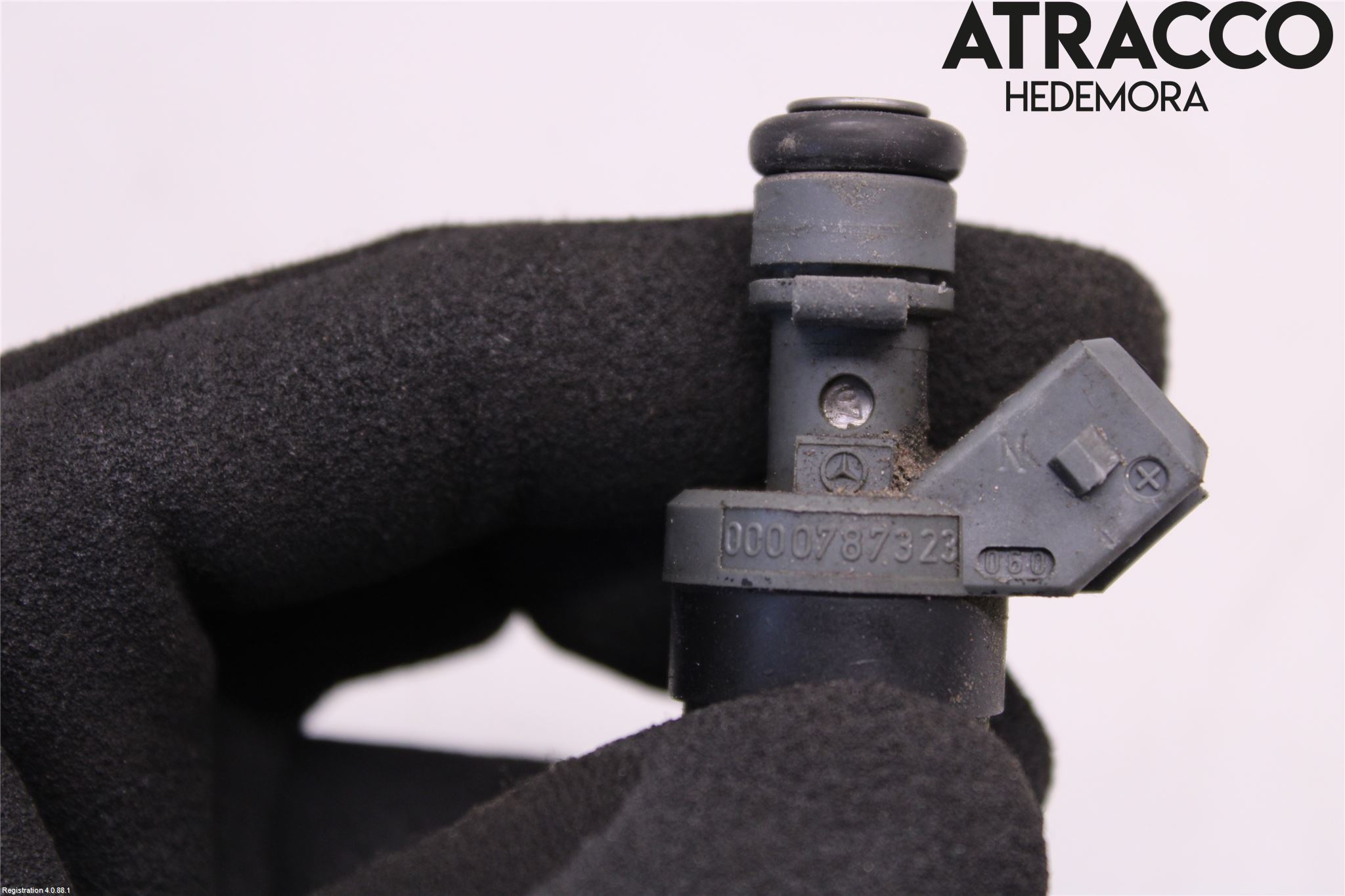 Mercedes-Benz MB 200-500  (W124) 86-96 Injspridare