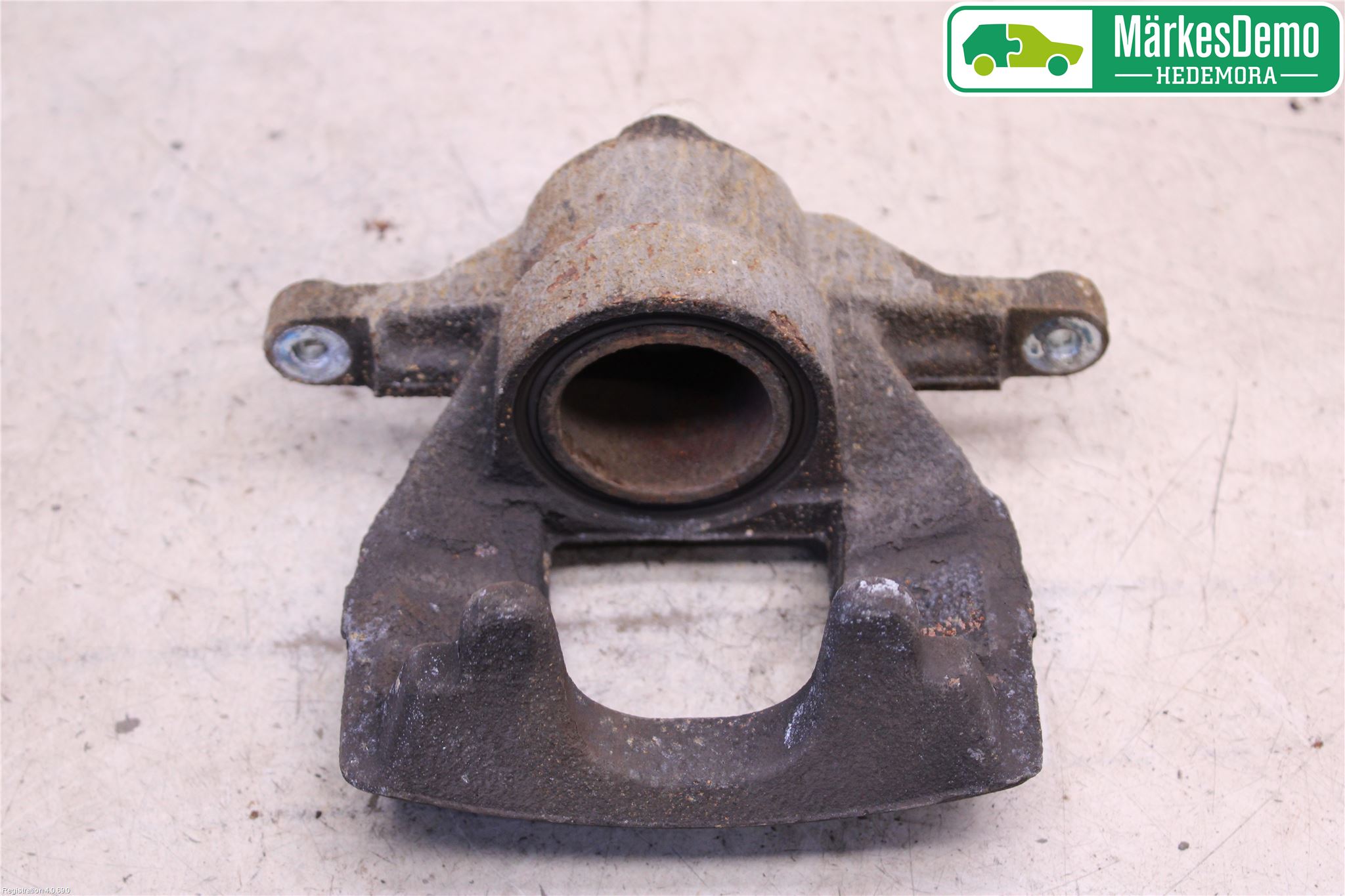 Toyota AVENSIS 16-18 Bromsok Fram Höger