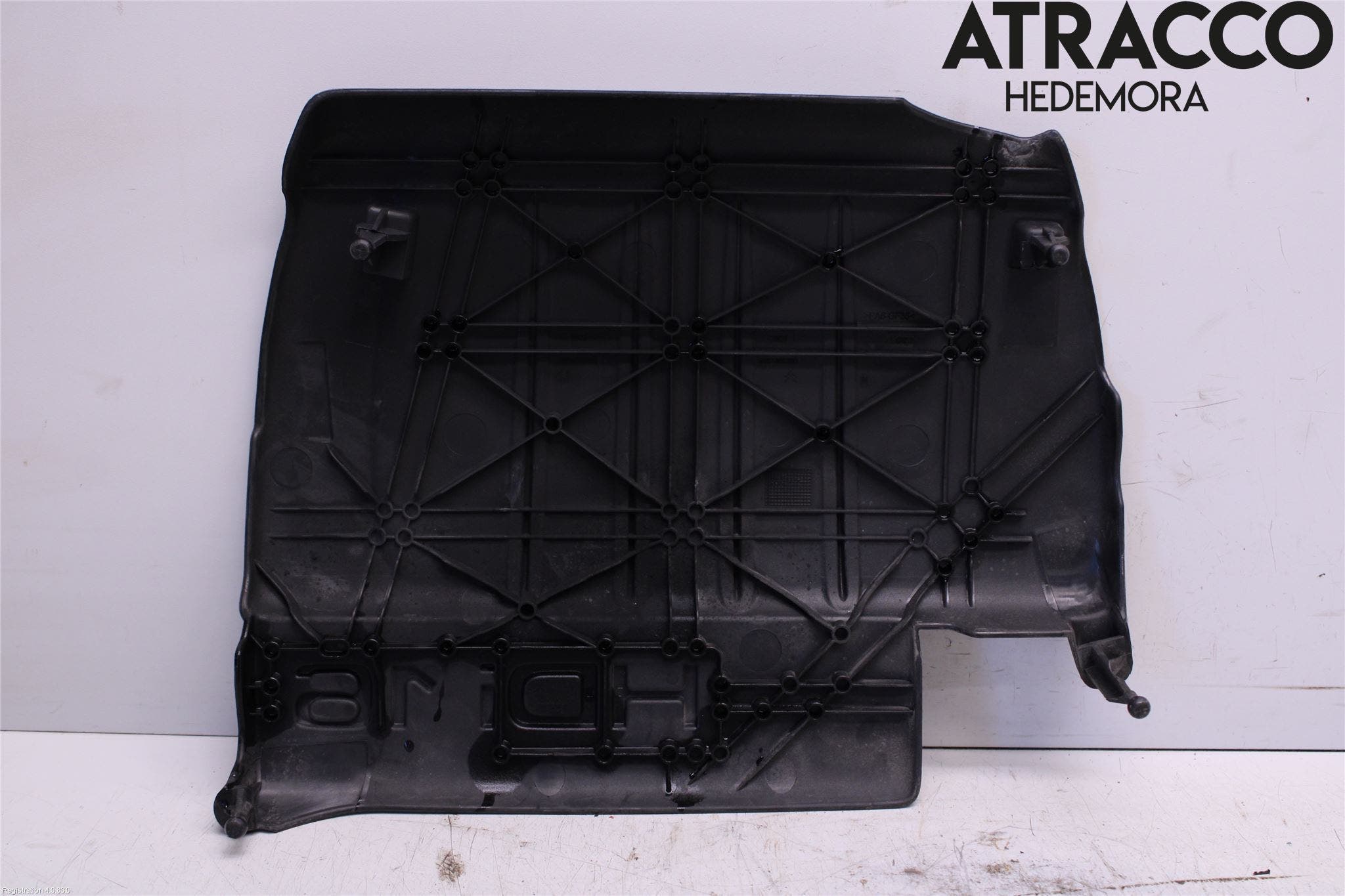 Peugeot 5008 10-16 Motorkåpa