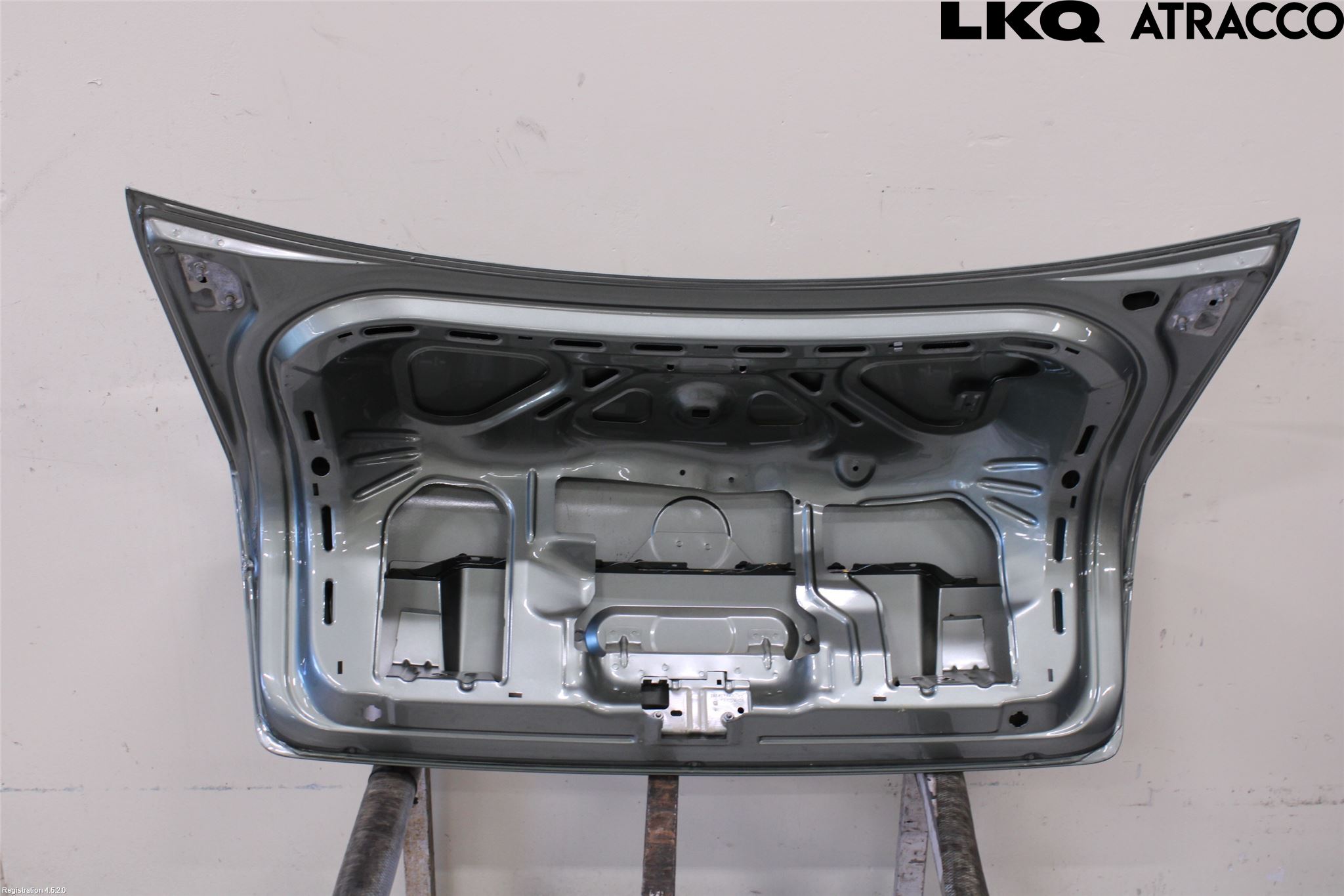 Volkswagen VW PASSAT 01-05 Baklucka (Ej Med Ruta)